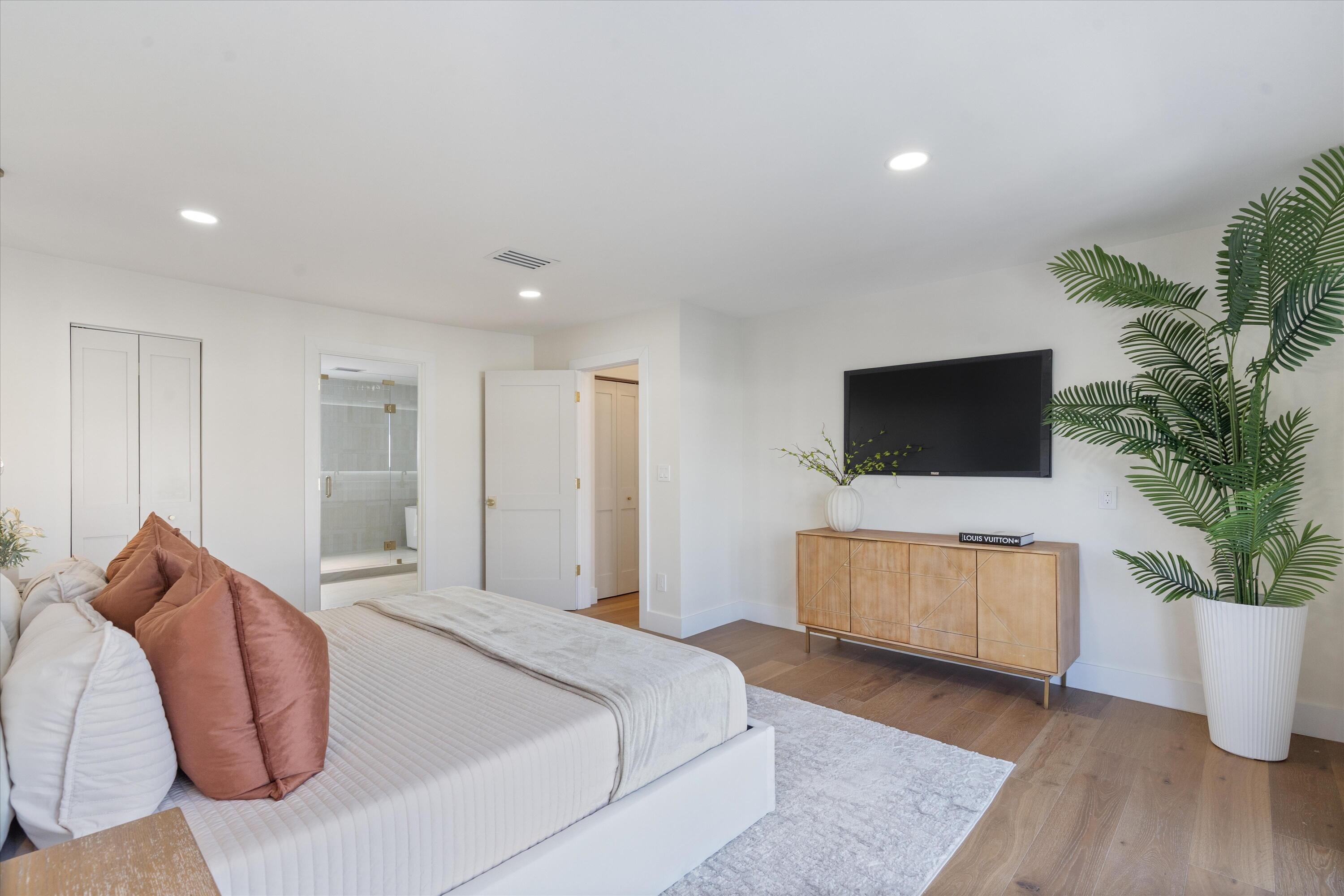 VENETIAN ISLES 1ST SEC - Residential