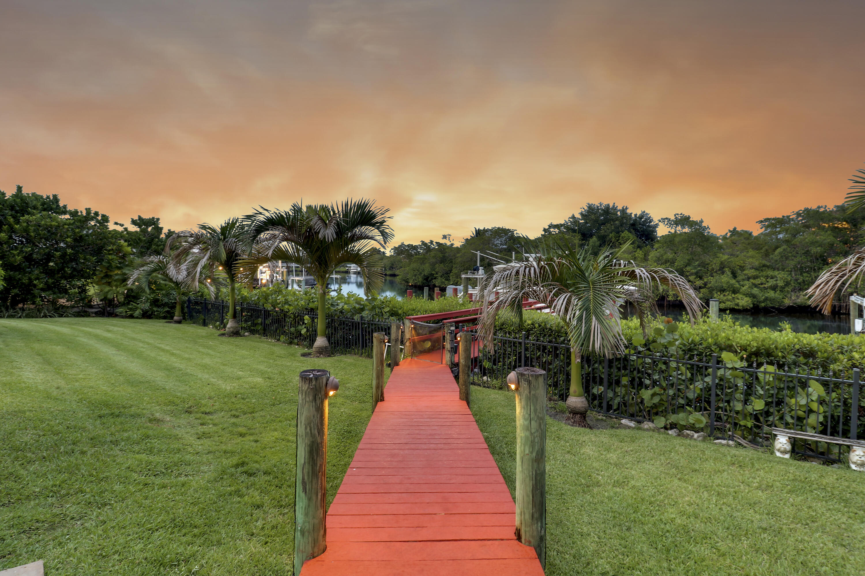 JUPITER RIVER ESTATES - Residential