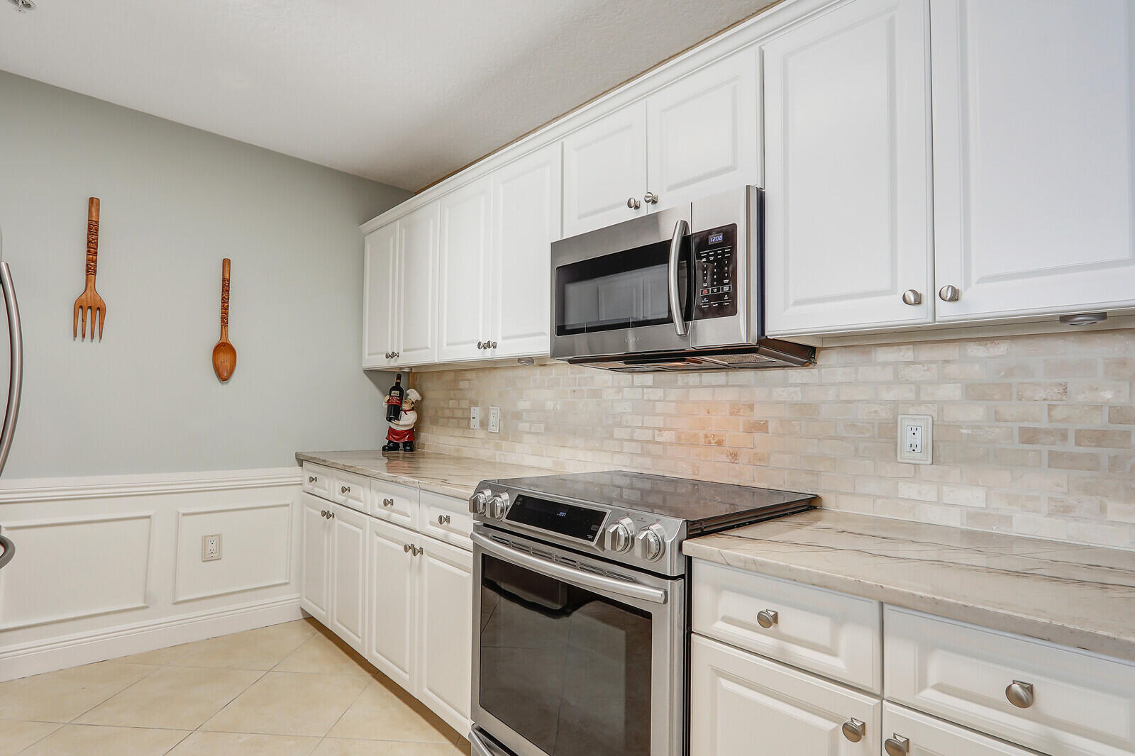 VILLAGE AT ABACOA CONDO - Residential