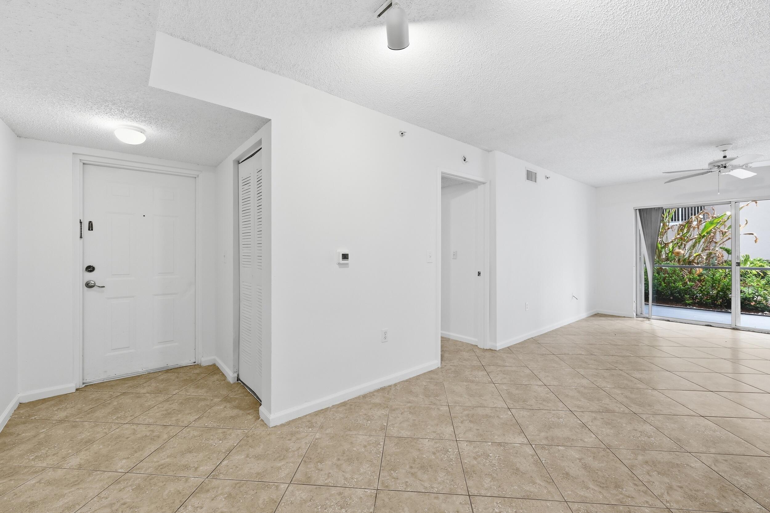 LIGHTHOUSE COVE AT TEQUESTA CONDO - Residential