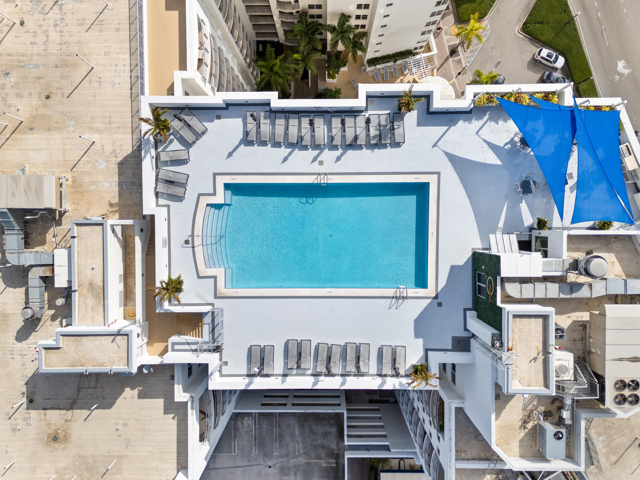 RADIUS CONDO - Residential