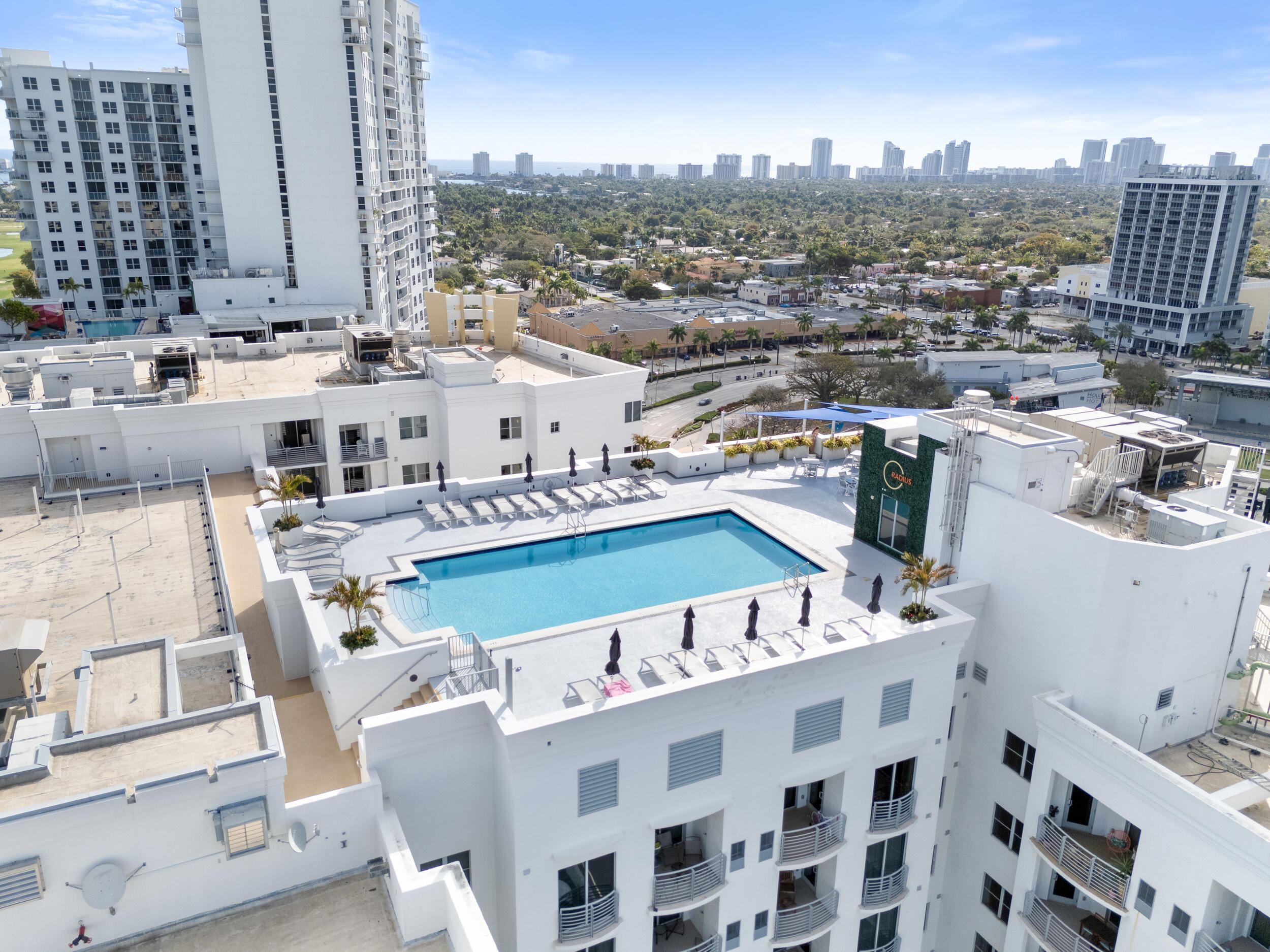 RADIUS CONDO - Residential
