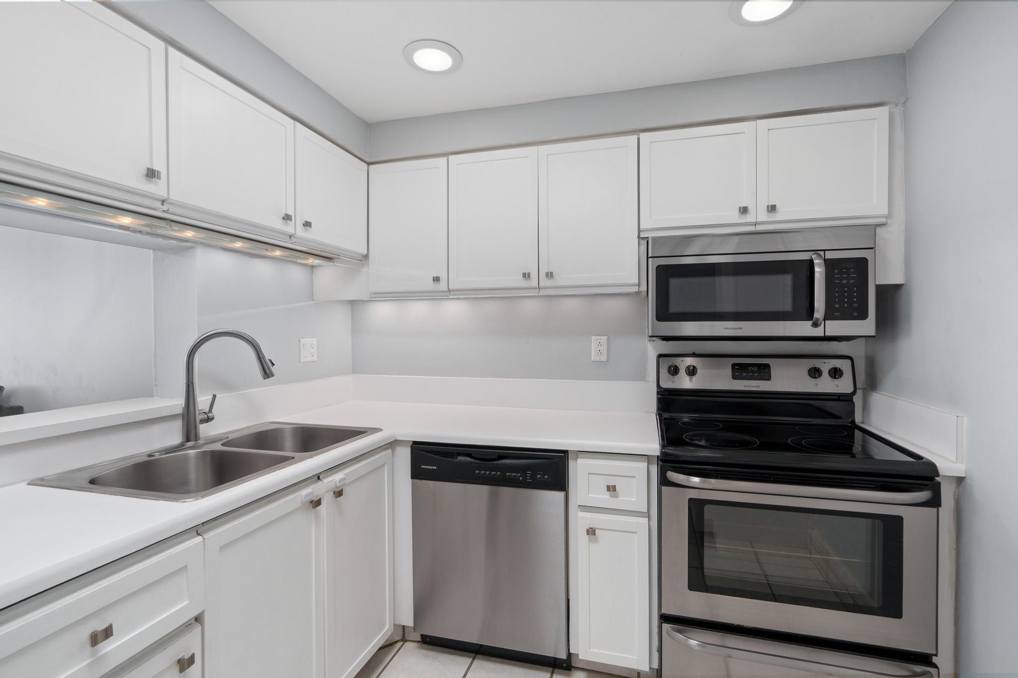 WATERFORD POINT CONDO - Residential