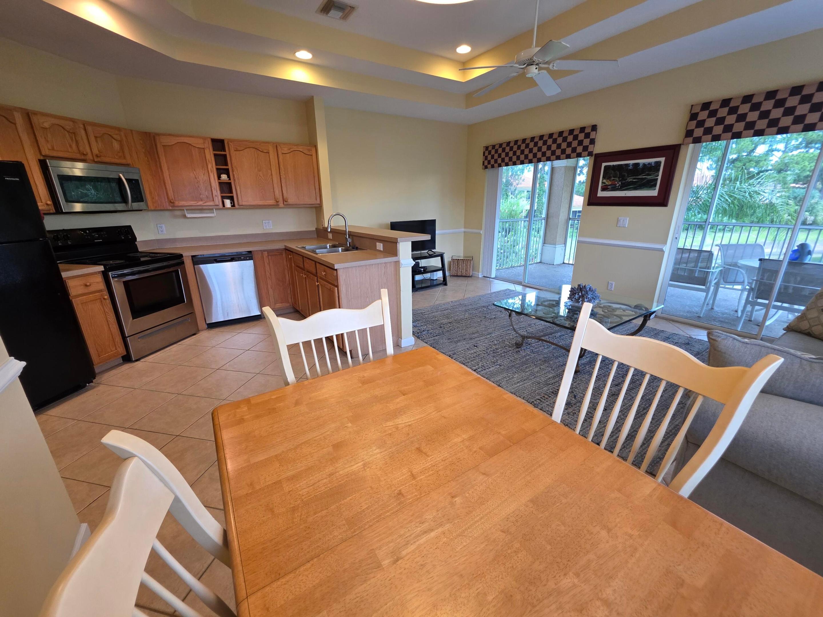 CASTLE PINES CONDOMINIUM - Residential Lease