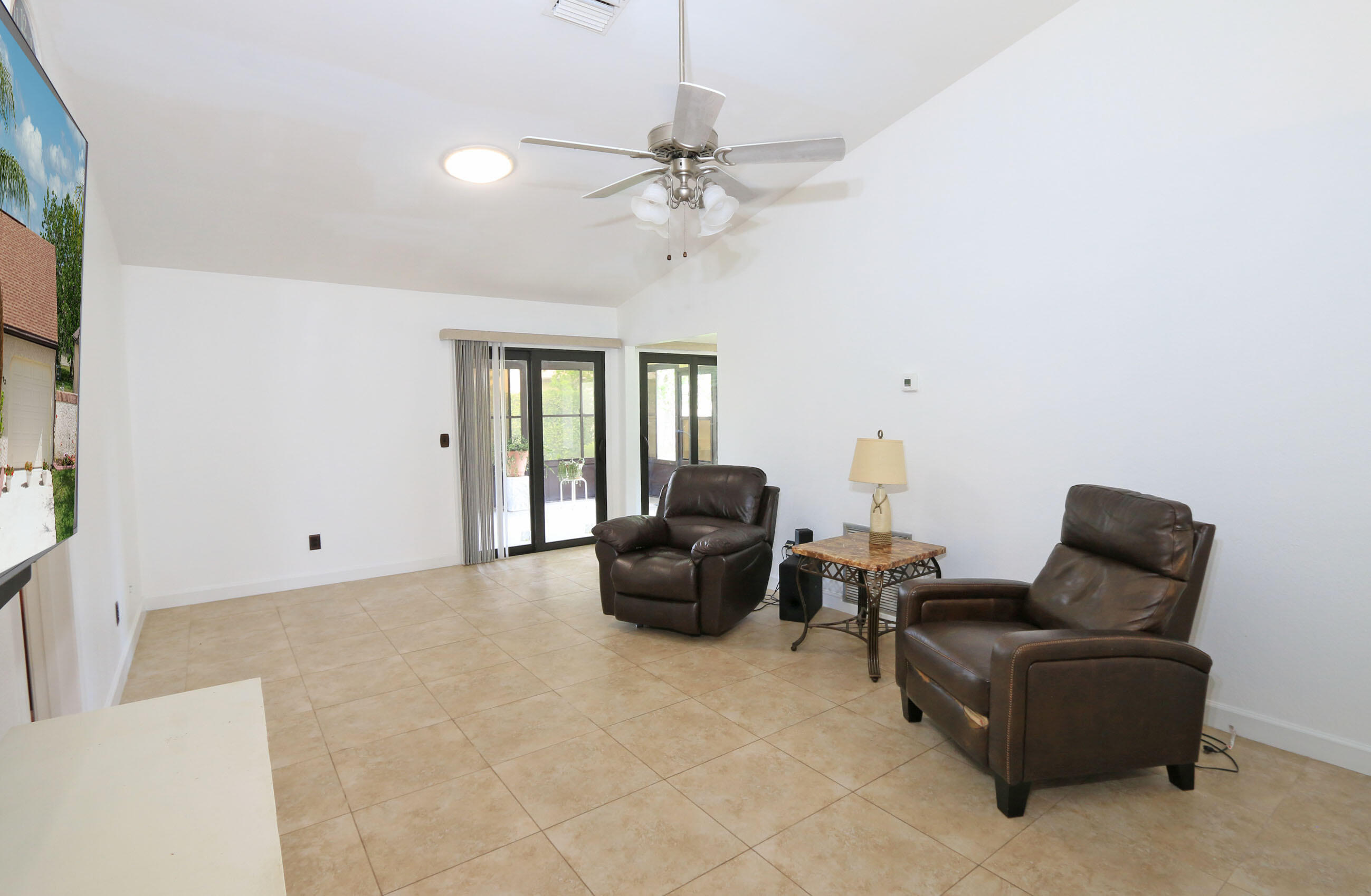 PORT ST LUCIE SECTION 53 1ST REPLAT - Residential