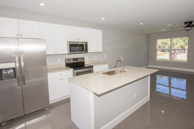 LANTANA - Residential Lease