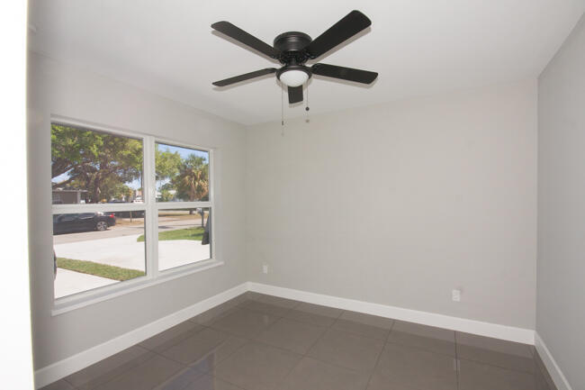 LANTANA - Residential Lease