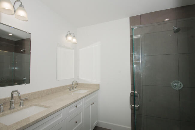 LANTANA - Residential Lease