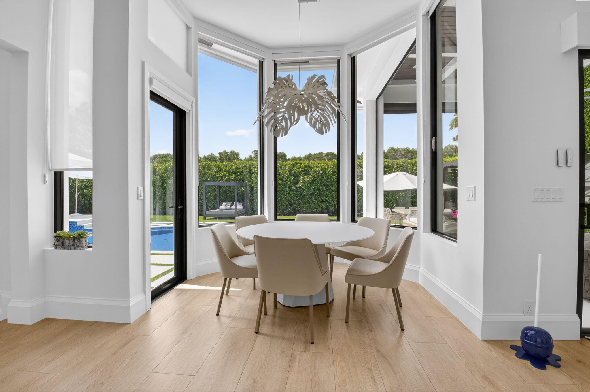 DEVON PLACE - Residential