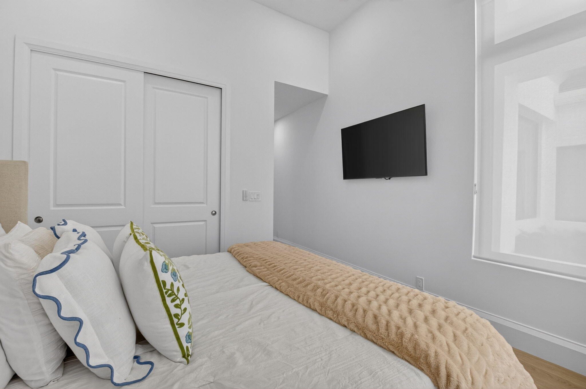 DEVON PLACE - Residential