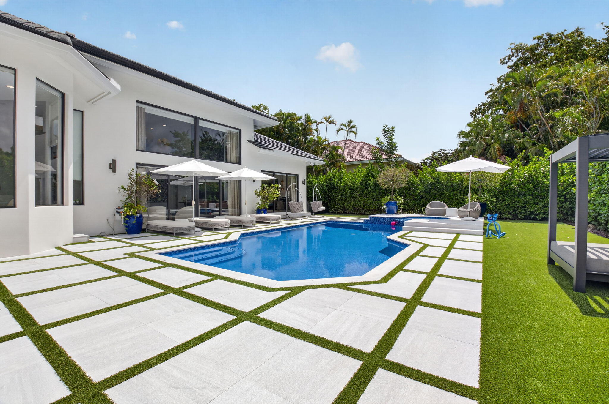 DEVON PLACE - Residential
