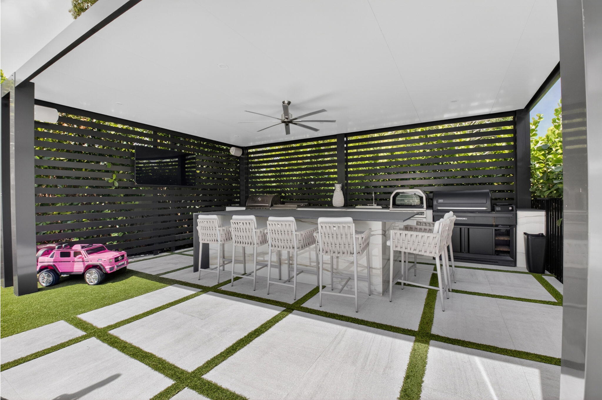 DEVON PLACE - Residential
