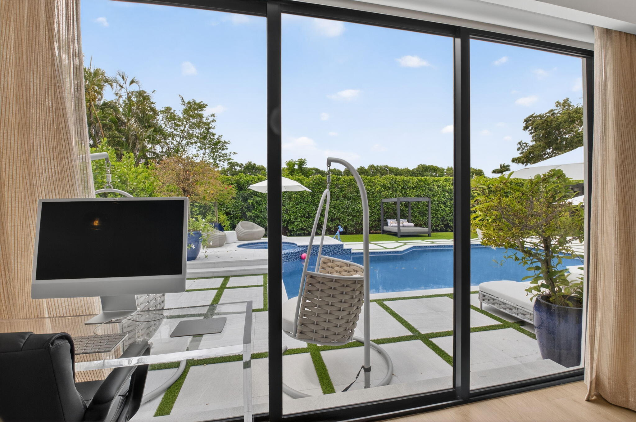 DEVON PLACE - Residential