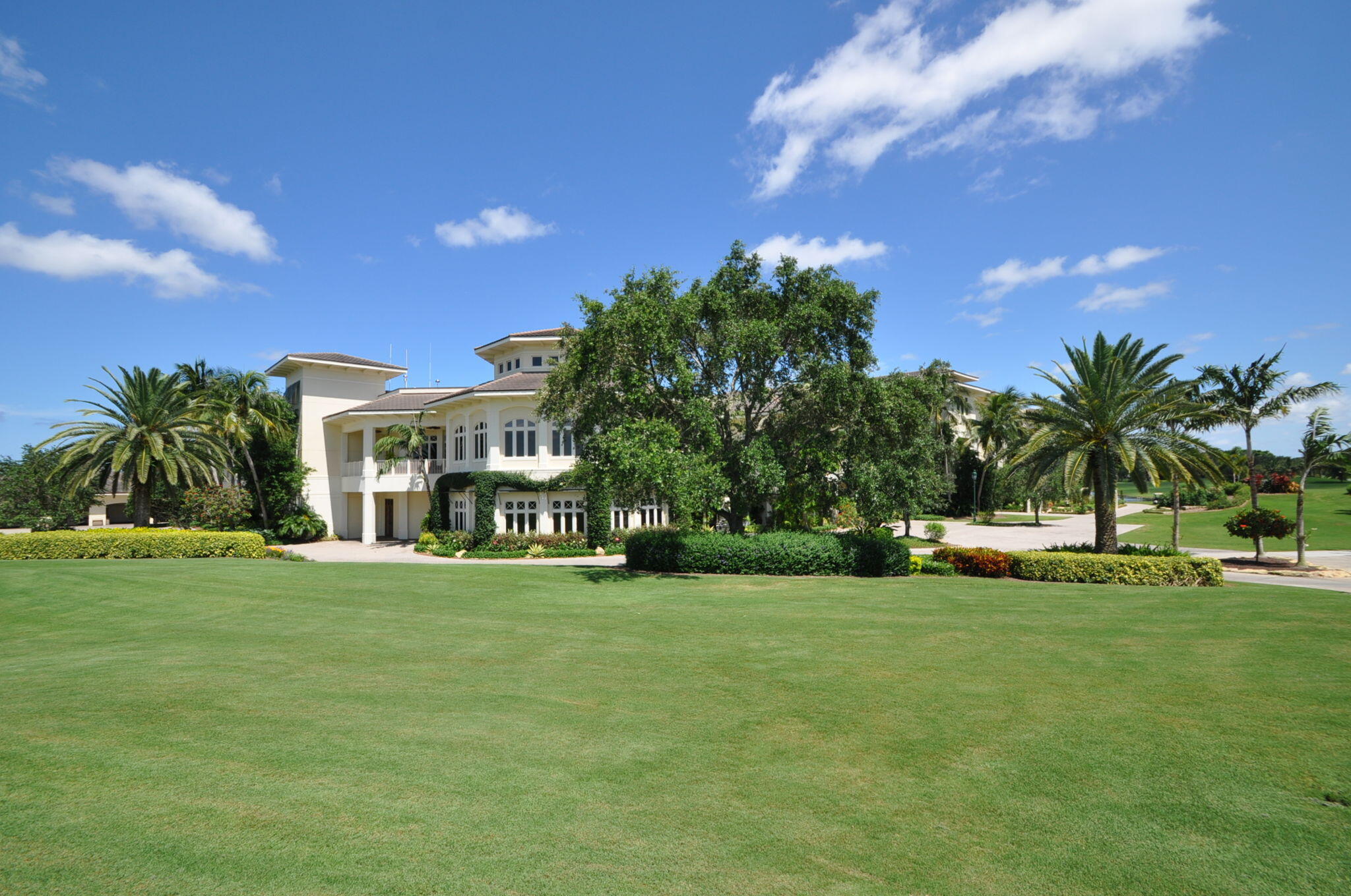 DEVON PLACE - Residential