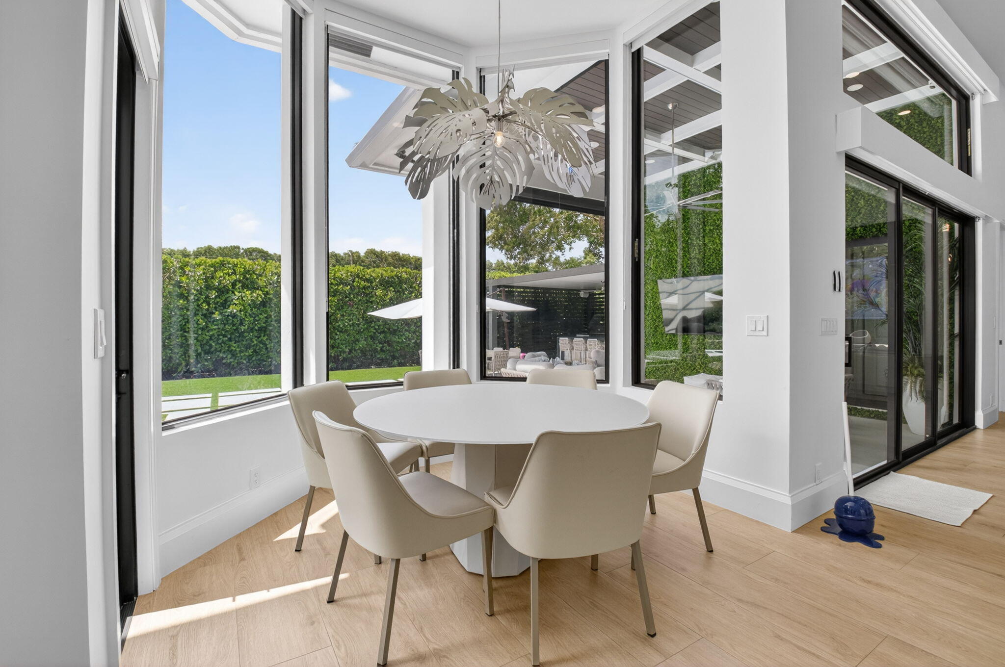 DEVON PLACE - Residential