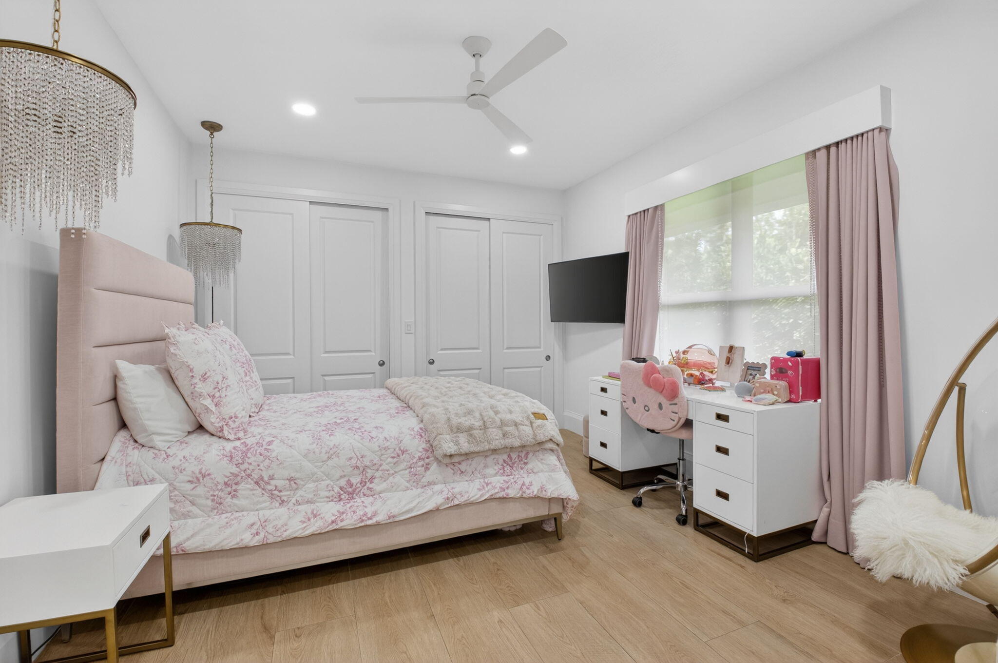 DEVON PLACE - Residential