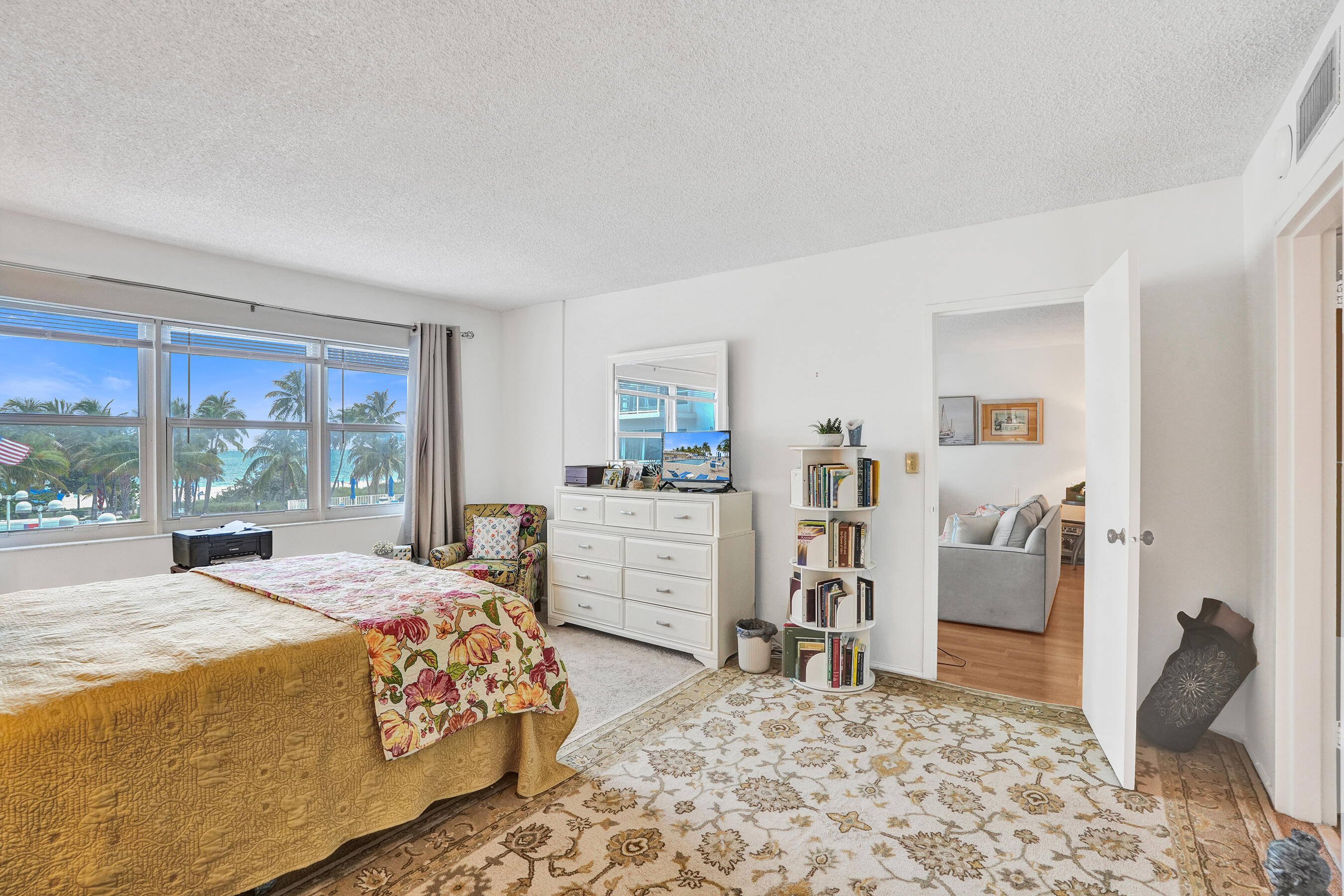 SEA MONARCH CONDO - Residential