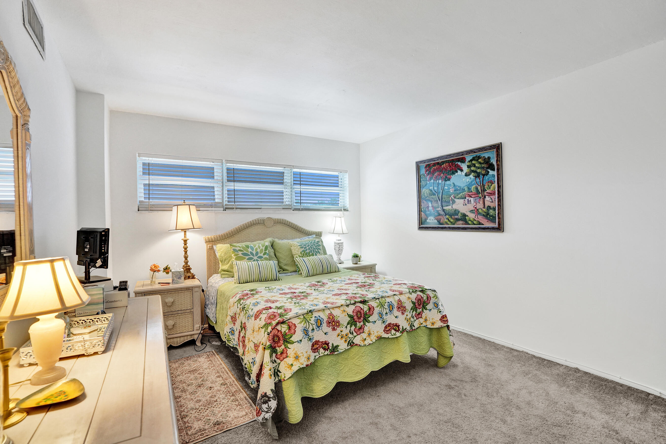 SEA MONARCH CONDO - Residential