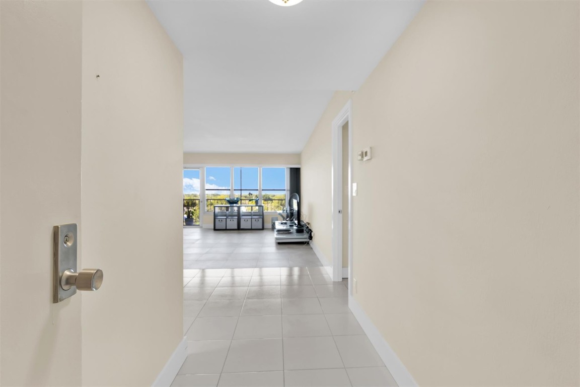 Country Club Tower - Residential