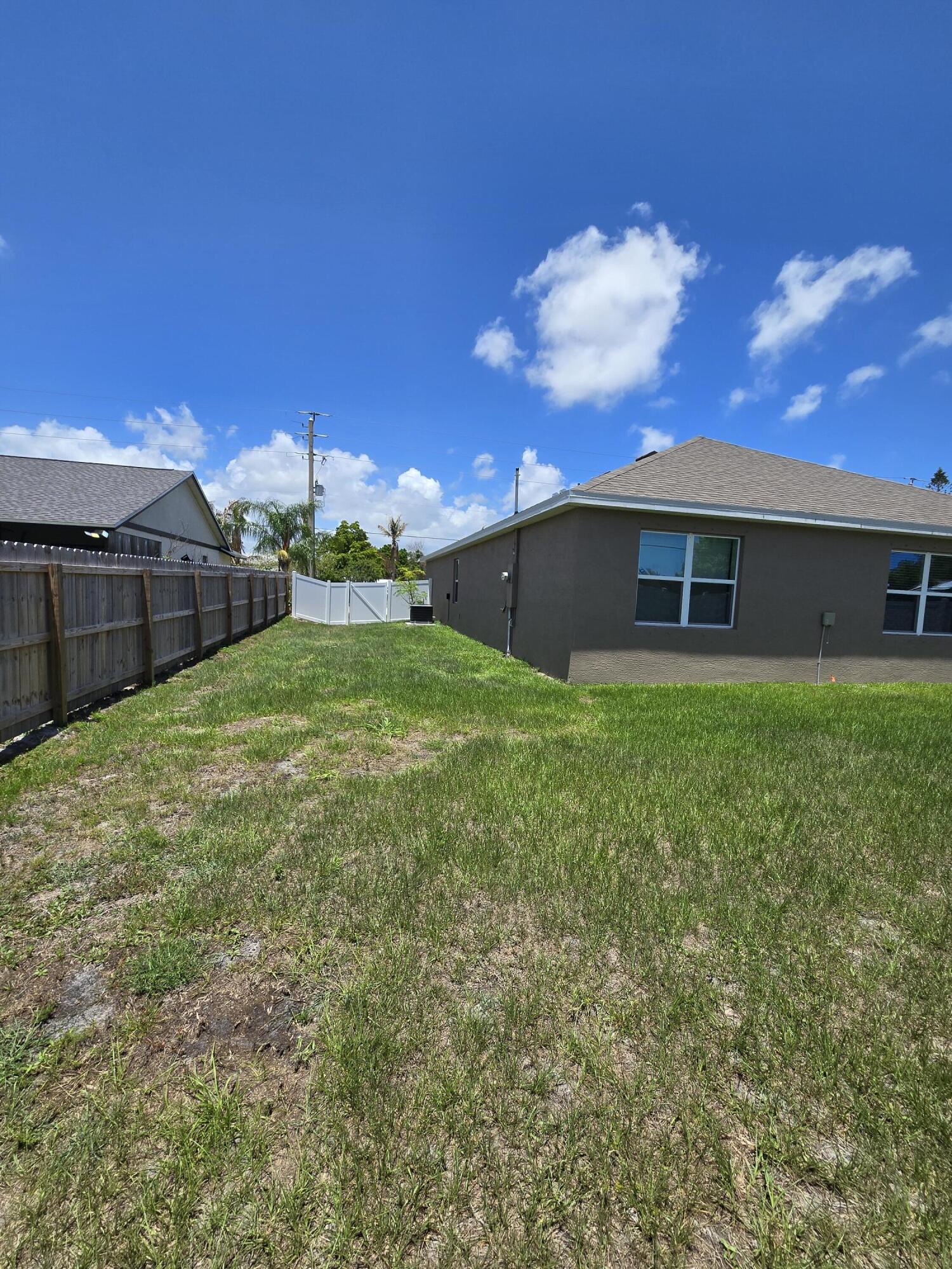 PORT ST LUCIE SECTION 18 - Residential