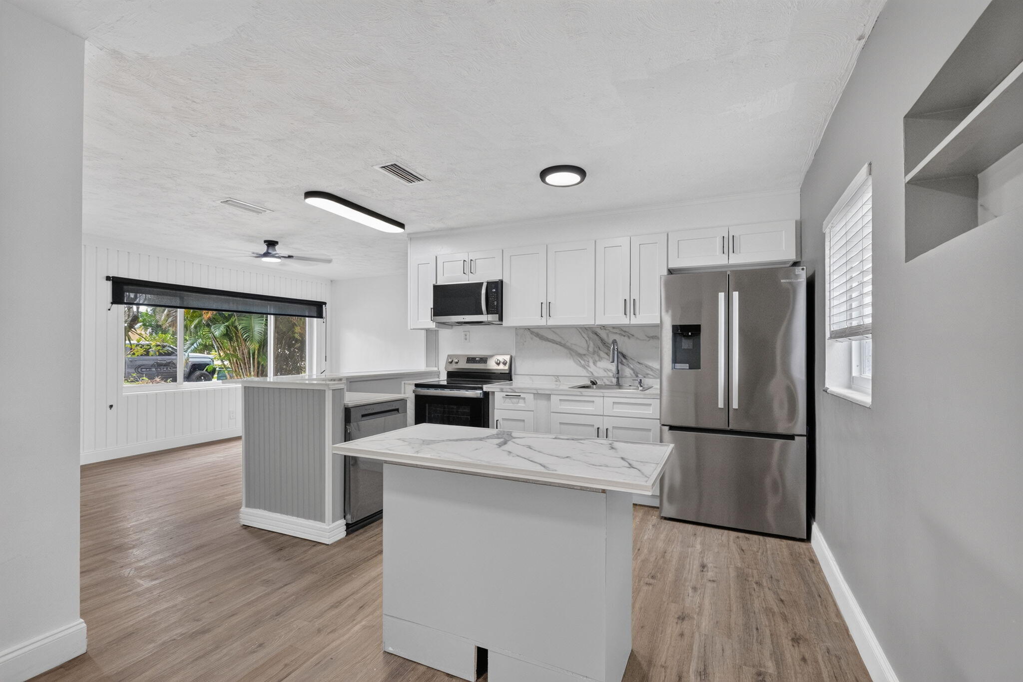 COLLIER ESTATES 1ST ADD - Residential Lease
