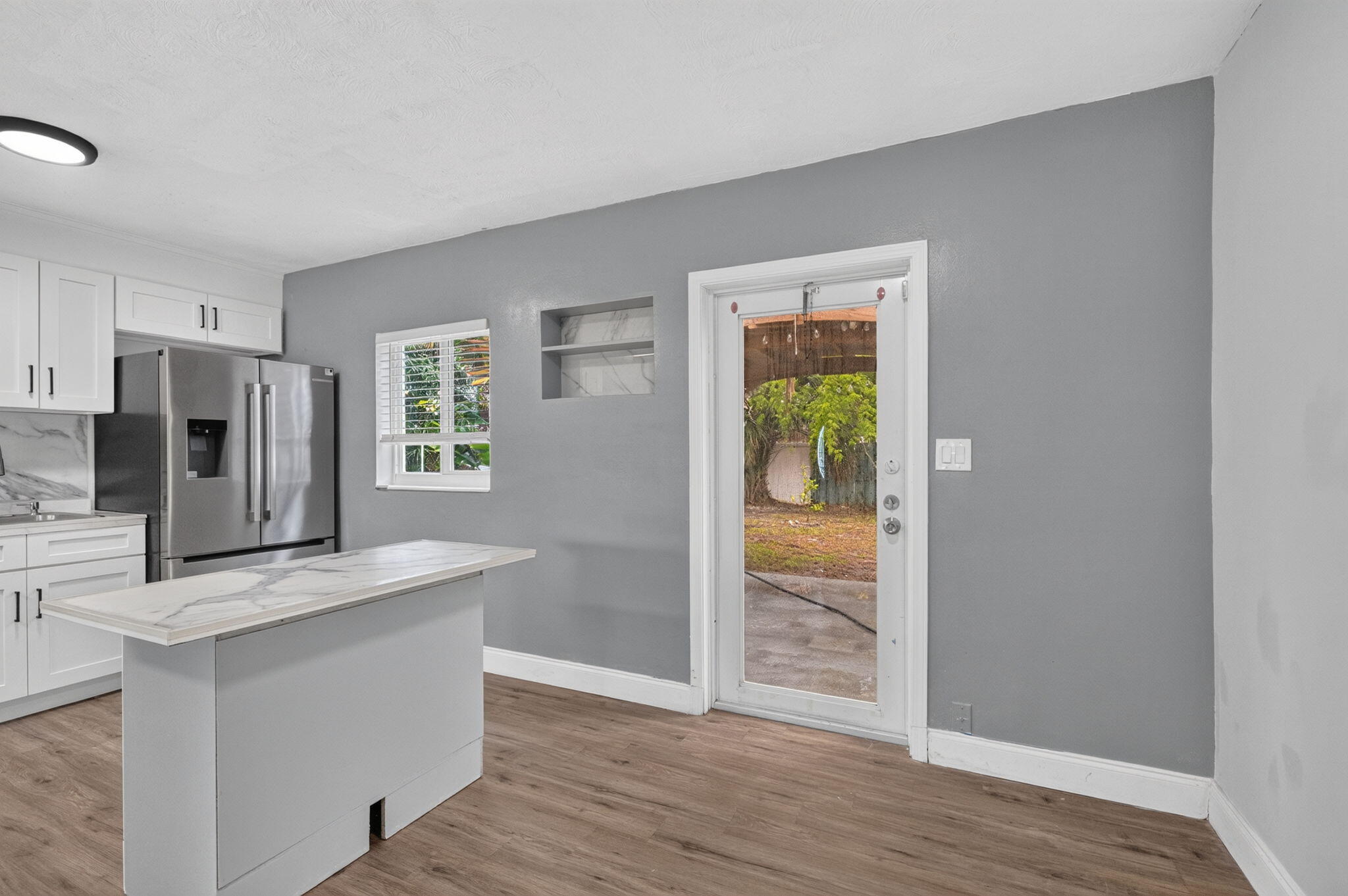 COLLIER ESTATES 1ST ADD - Residential Lease