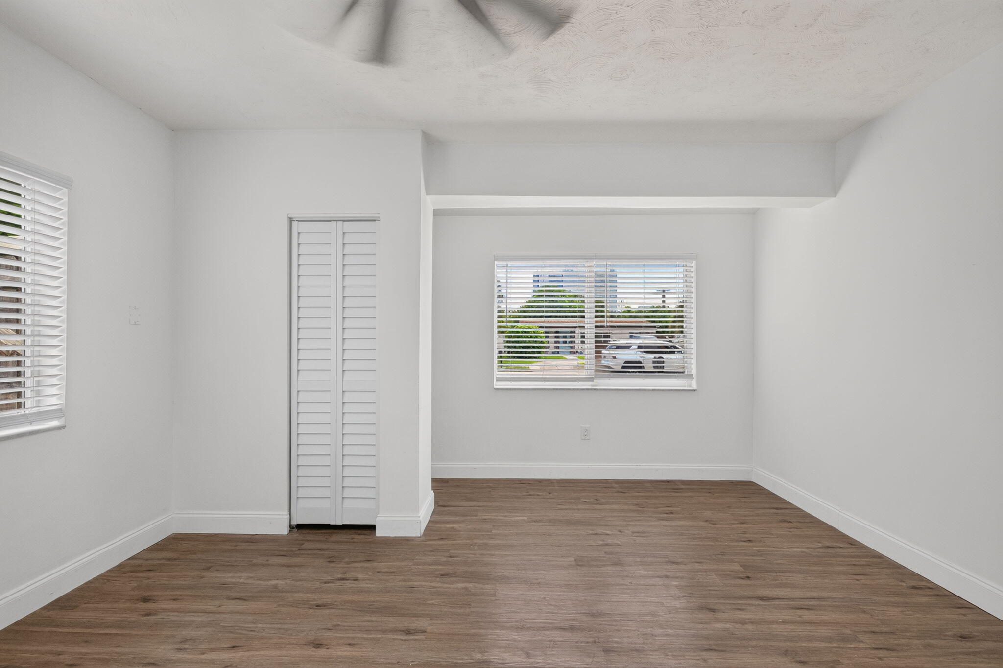 COLLIER ESTATES 1ST ADD - Residential Lease