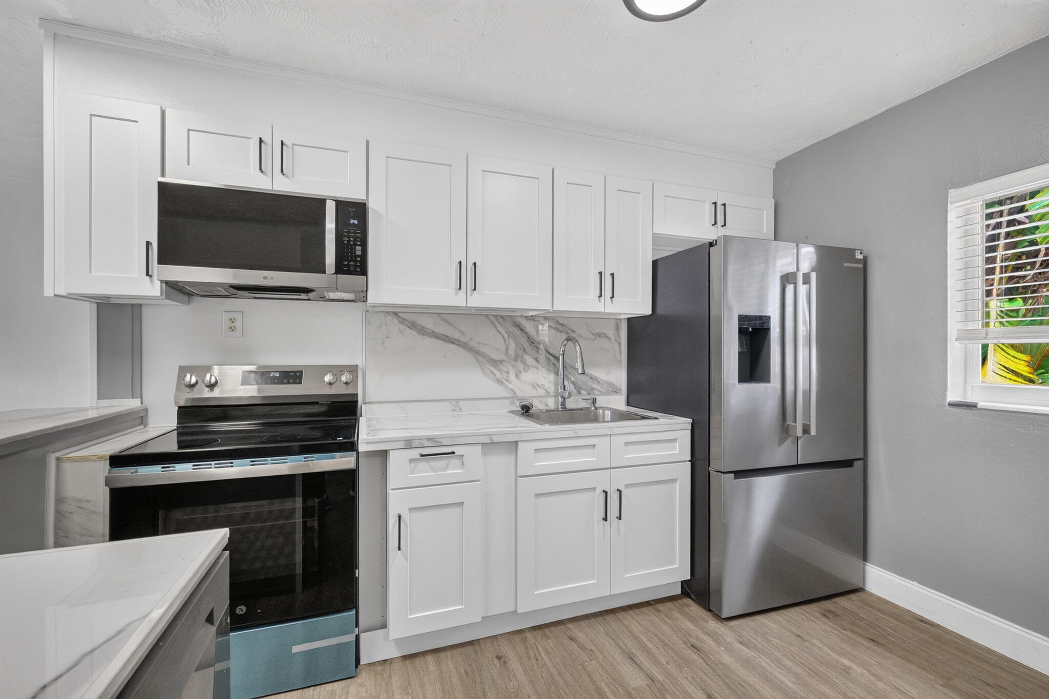 COLLIER ESTATES 1ST ADD - Residential Lease