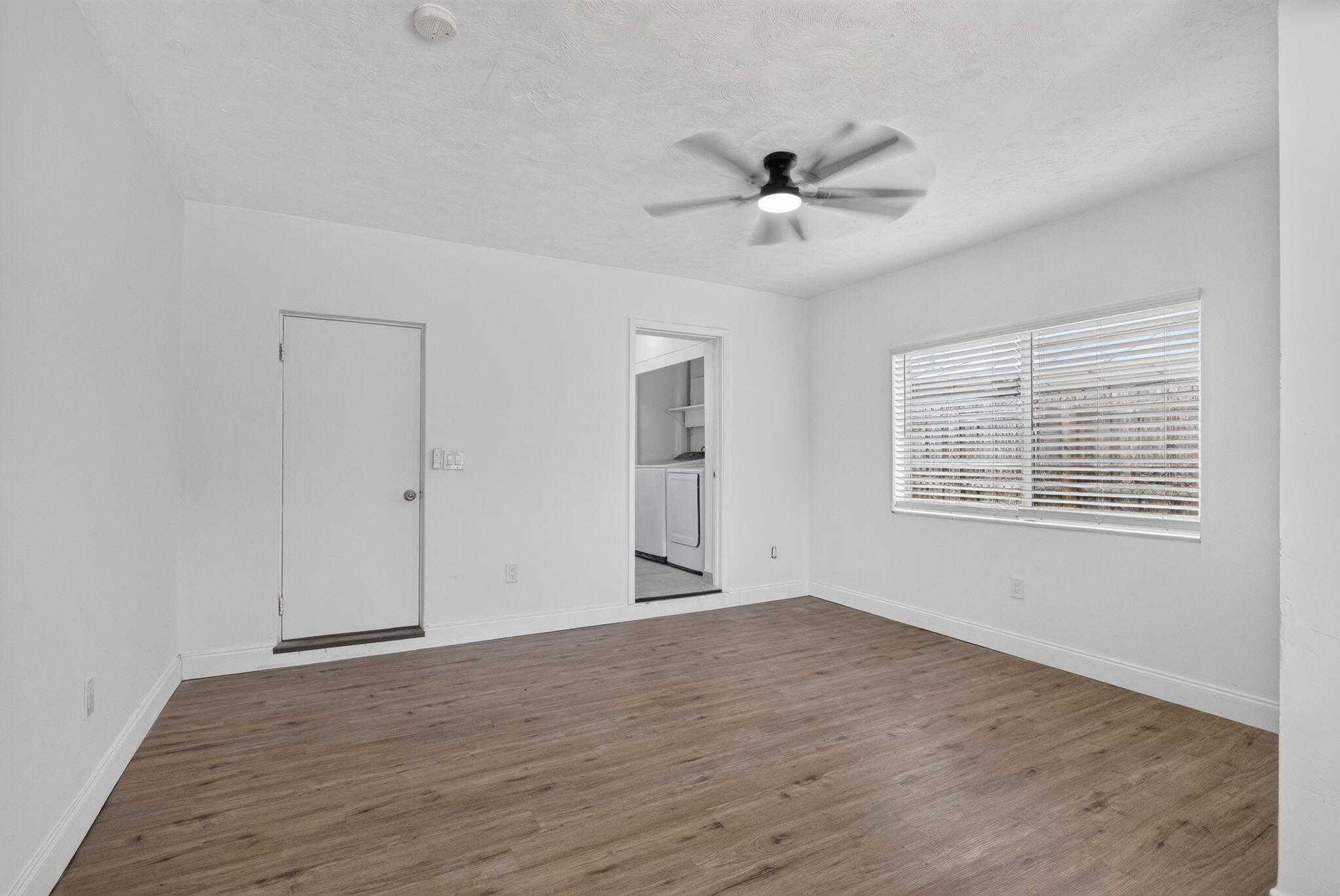 COLLIER ESTATES 1ST ADD - Residential Lease