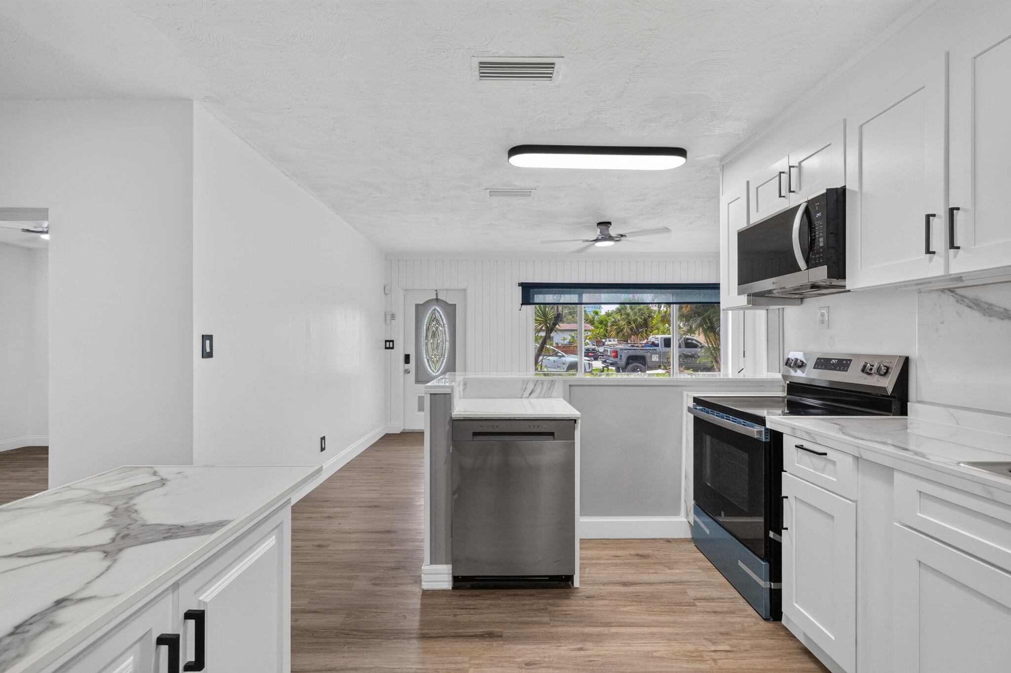 COLLIER ESTATES 1ST ADD - Residential Lease