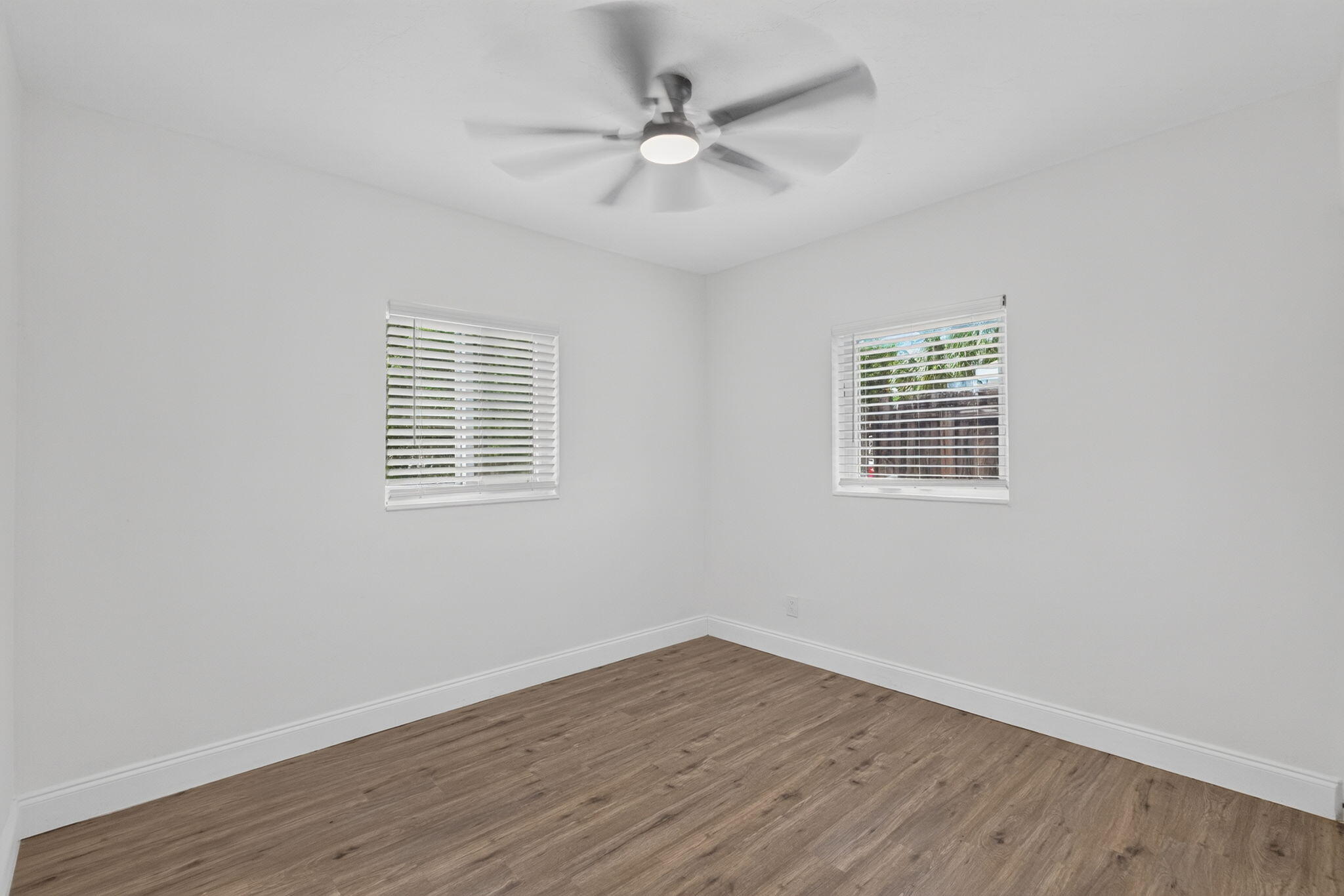 COLLIER ESTATES 1ST ADD - Residential Lease