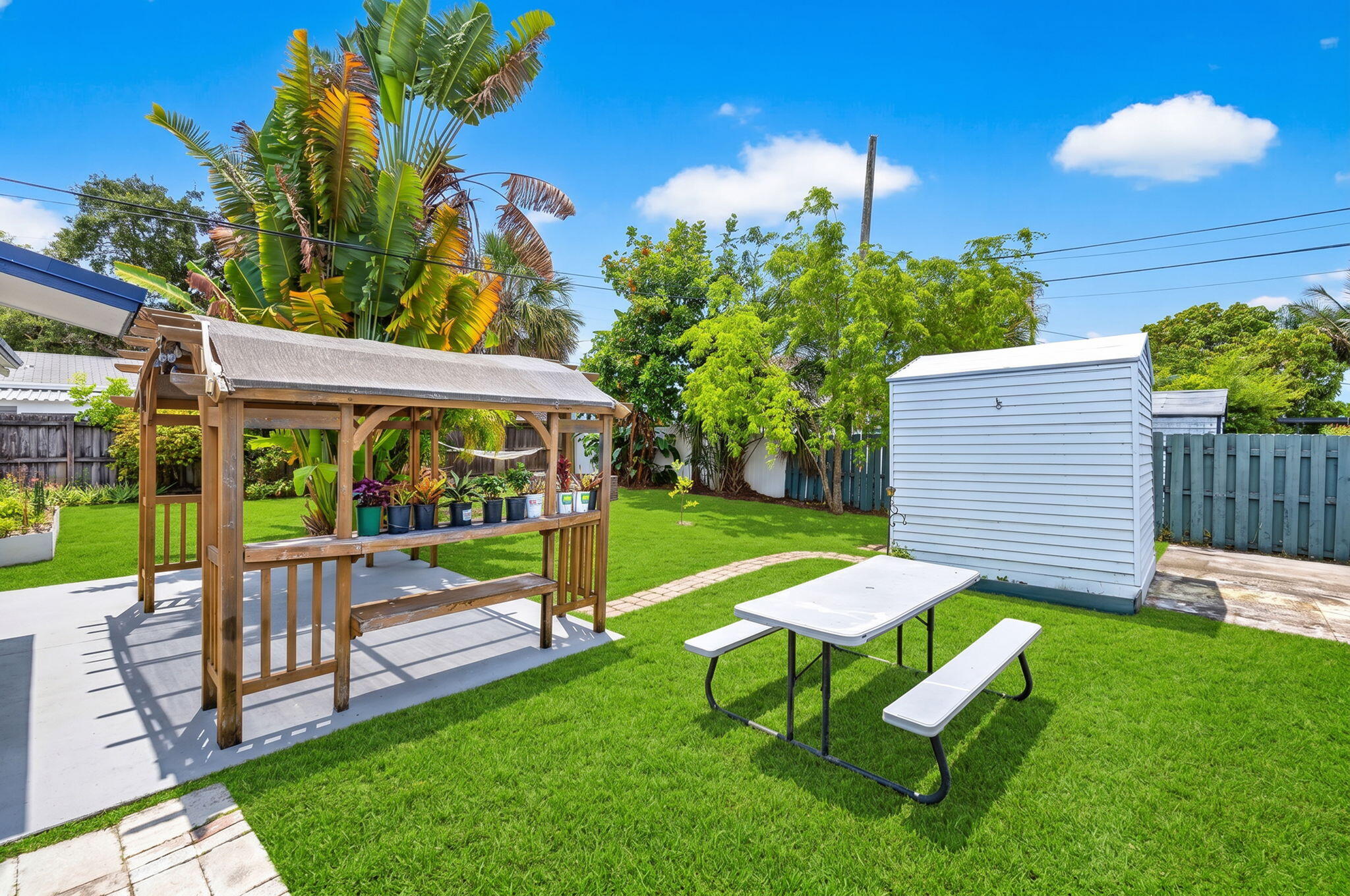COLLIER ESTATES 1ST ADD - Residential Lease