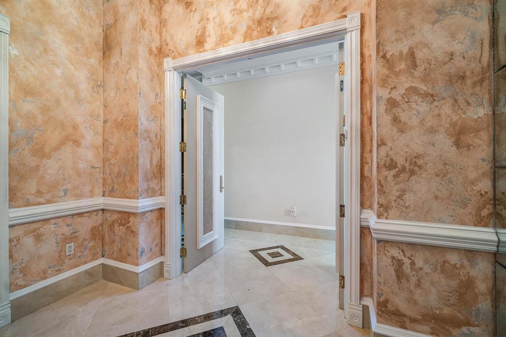 MIZNER GRAND CONDO - Residential