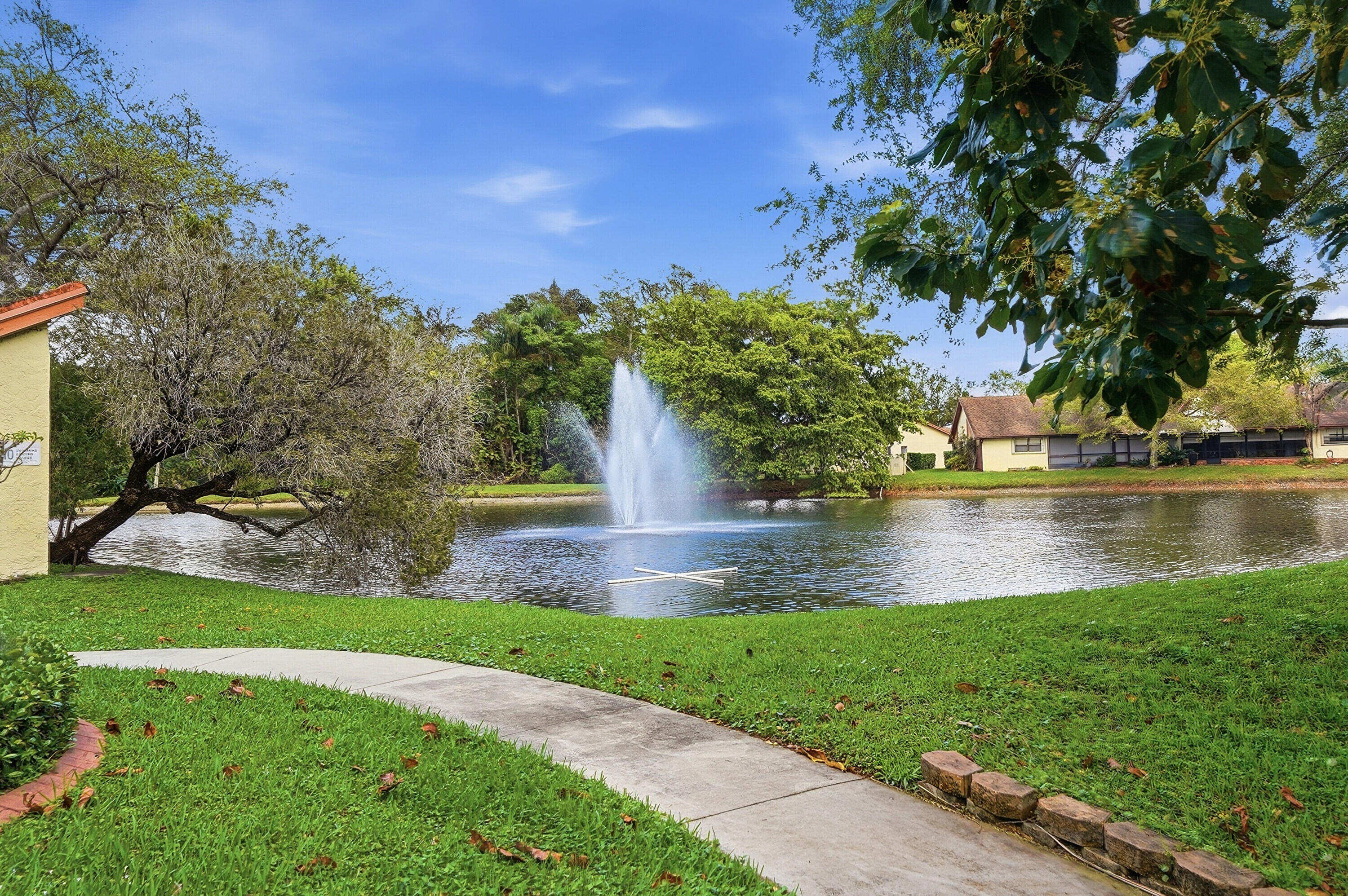 HAMMOCKS-LAKE FOREST CONDO - Residential