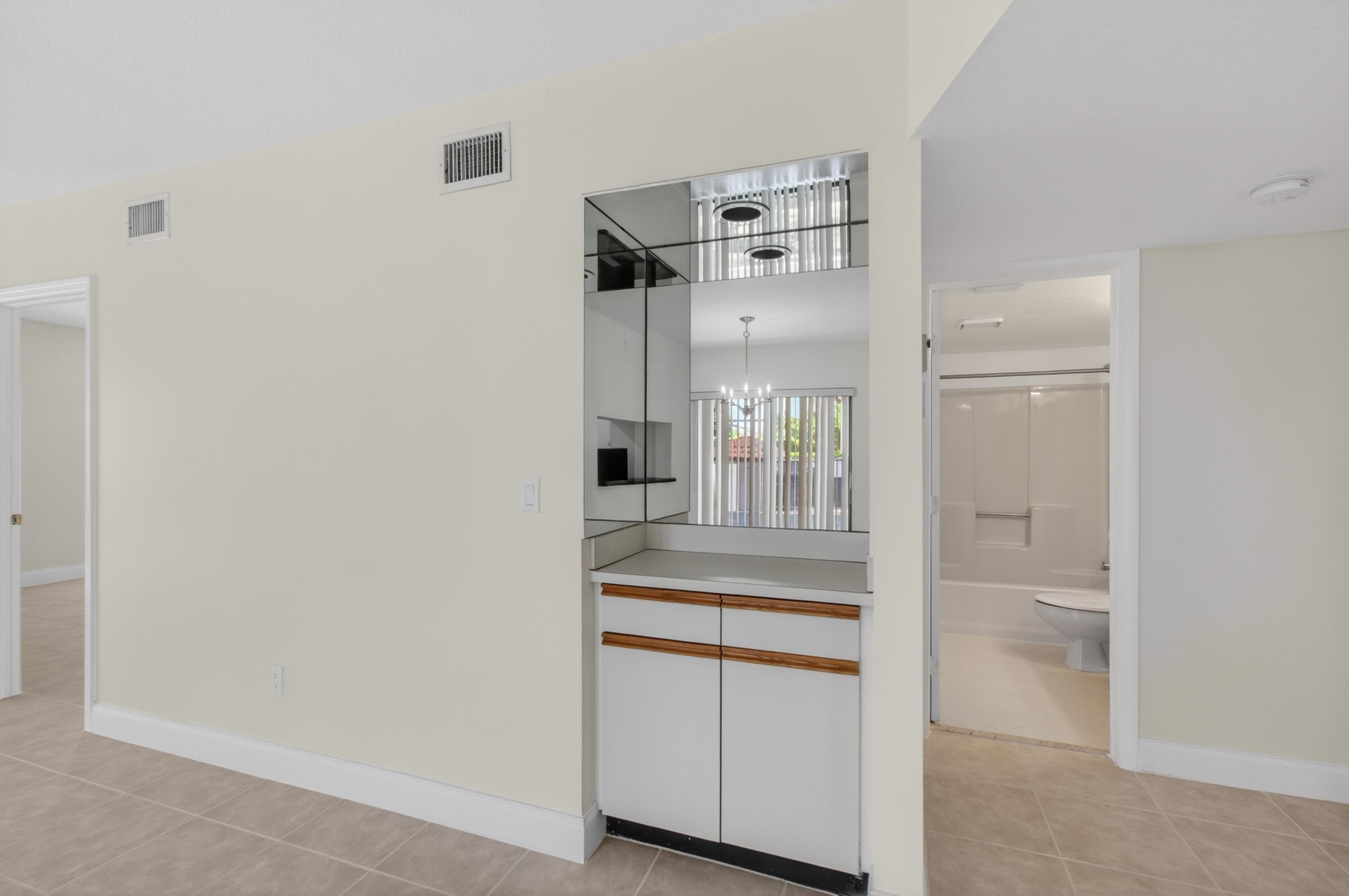 SAN REMO GOLF & TENNIS CLUB CONDO - Residential Lease