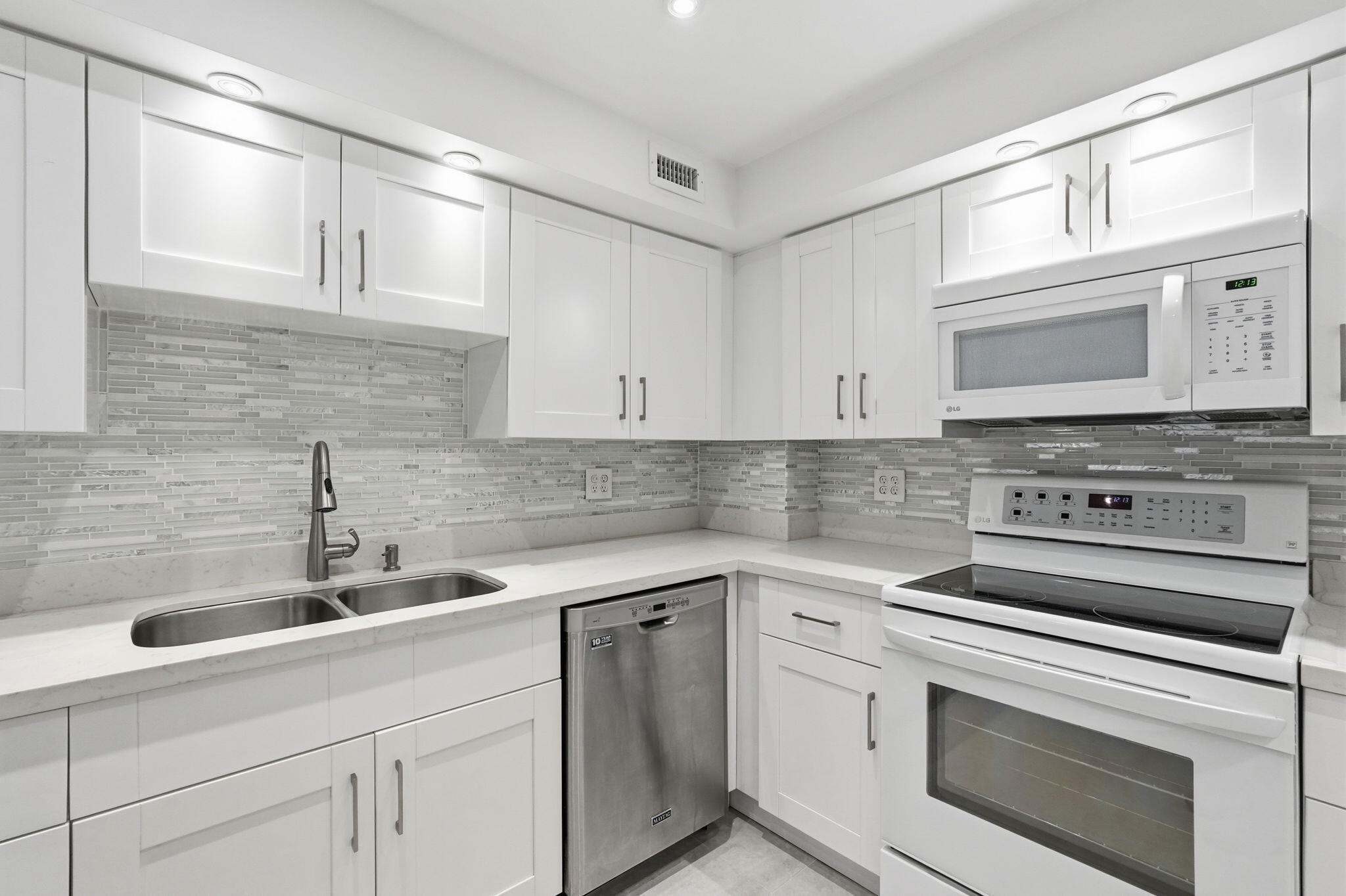 PATRICIAN OF PALM BEACH CONDO - Residential