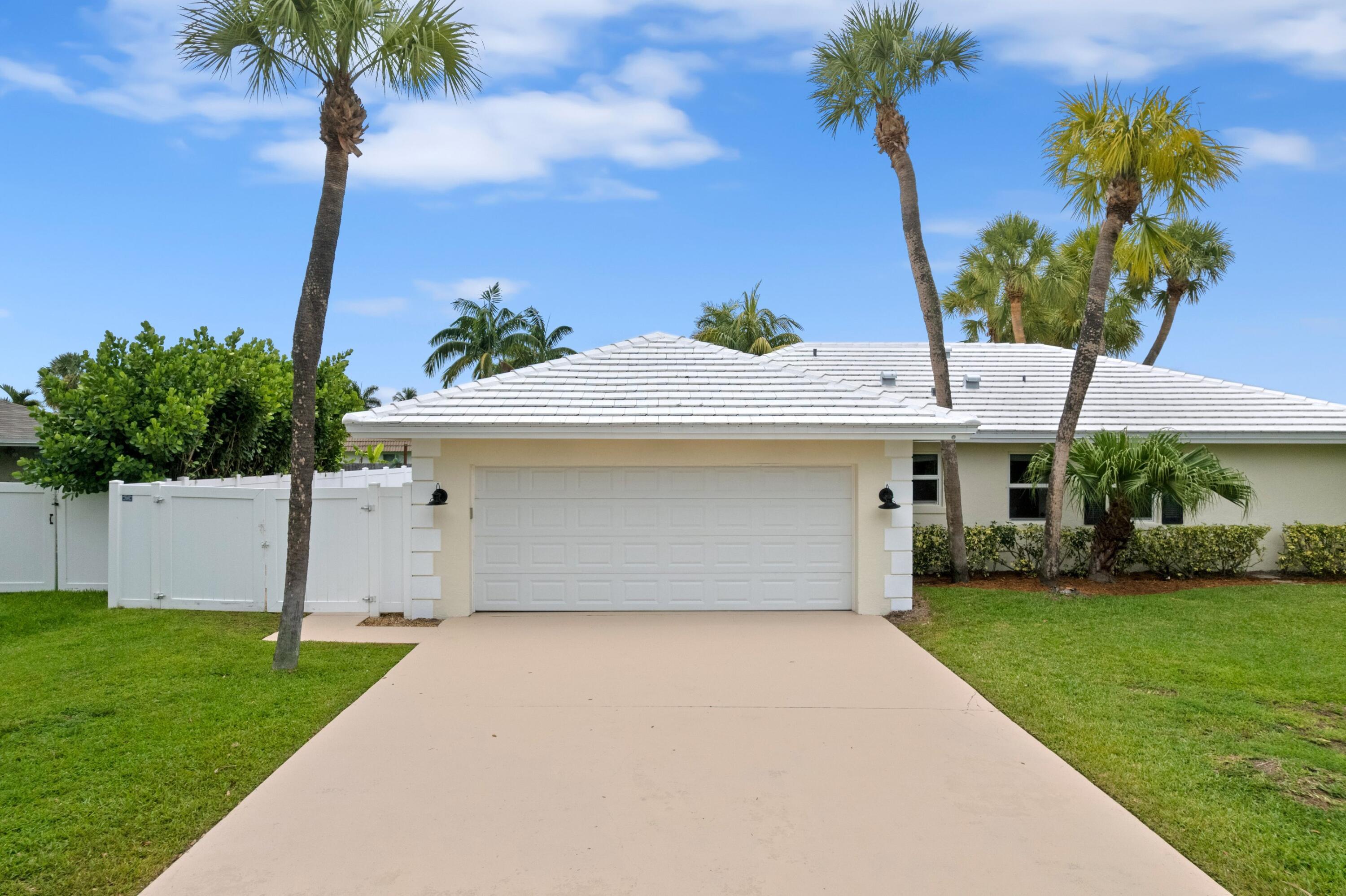 BOCA RATON SQUARE 17 - Residential