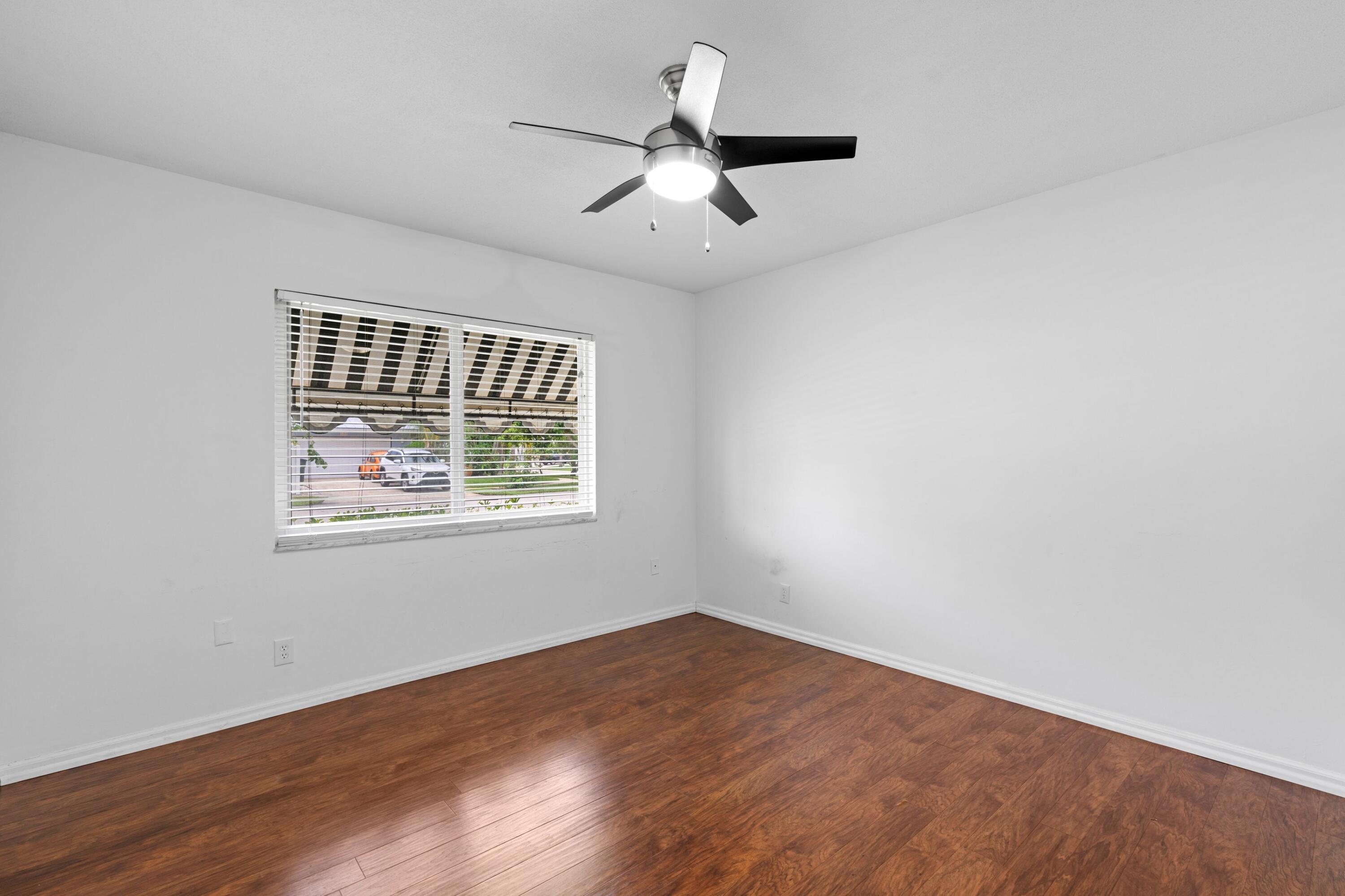 BOCA RATON SQUARE 17 - Residential