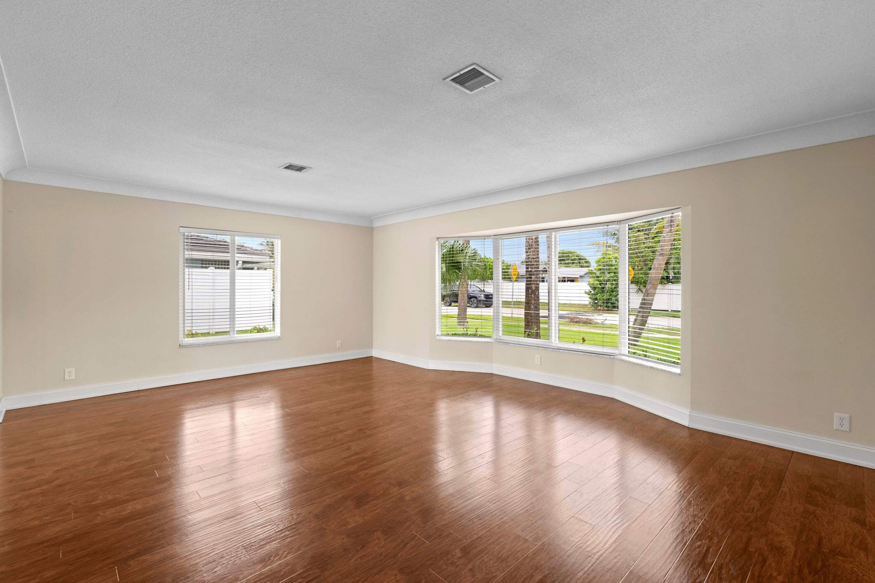 BOCA RATON SQUARE 17 - Residential