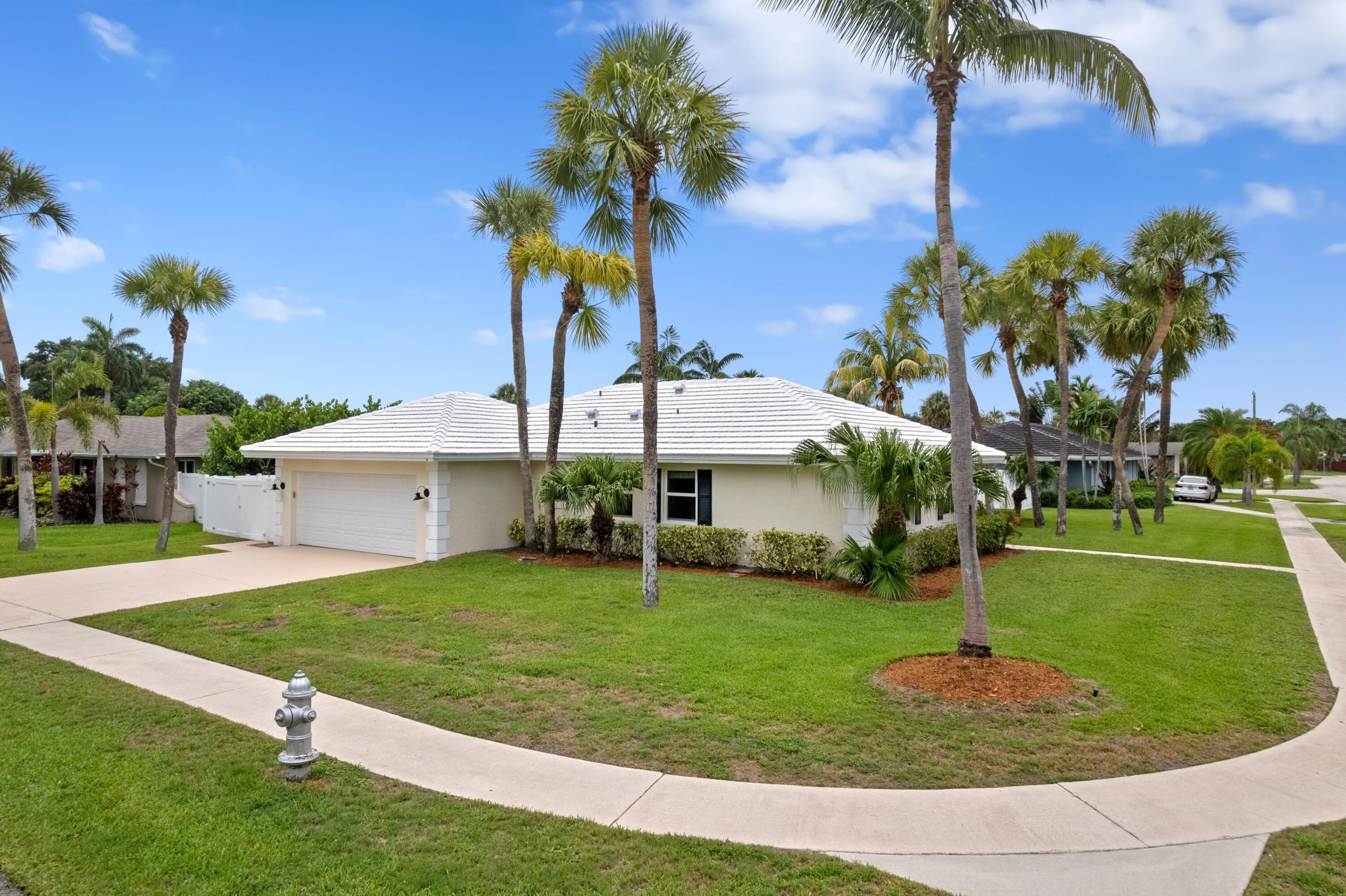 BOCA RATON SQUARE 17 - Residential
