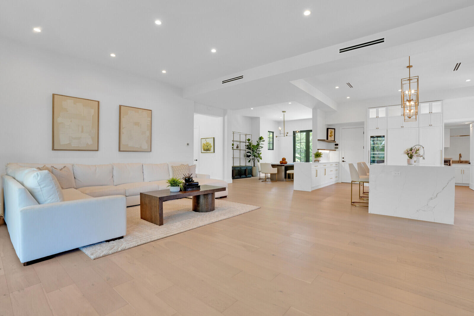 A stunning new modern residence on a high elevation with five bedrooms and office located in the desirable SoSo neighborhood. Over 7,000 square feet of indoor/outdoor space. Family rooms on both levels of this two story home. Tropical outdoor setting which includes wonderful pool/space area and loggia with summer kitchen.