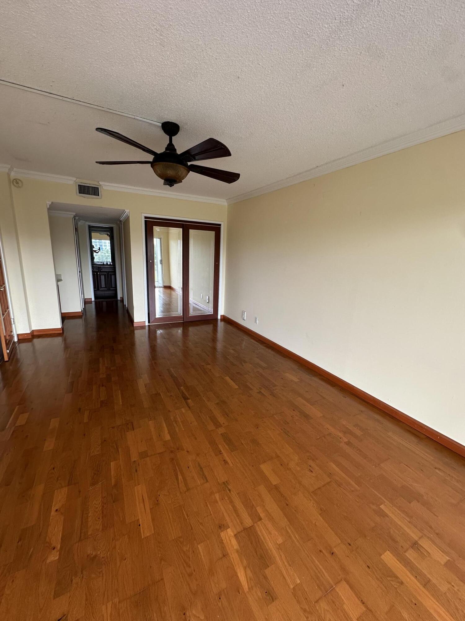 NO 3 PALM-AIRE COUNTRY CLUB - Residential