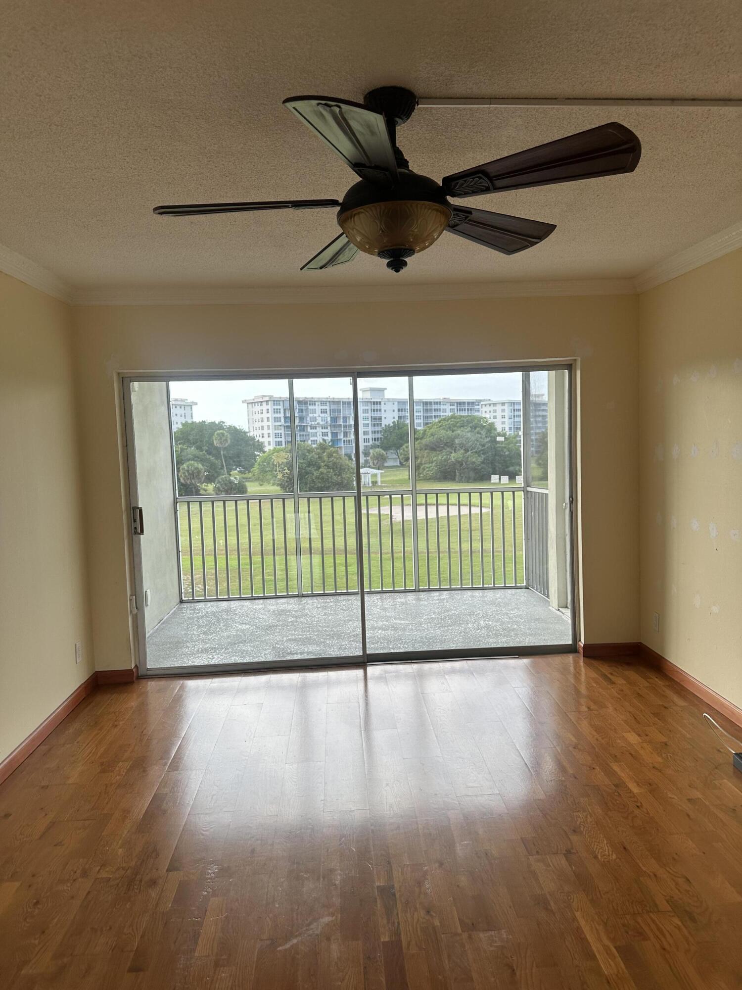 NO 3 PALM-AIRE COUNTRY CLUB - Residential