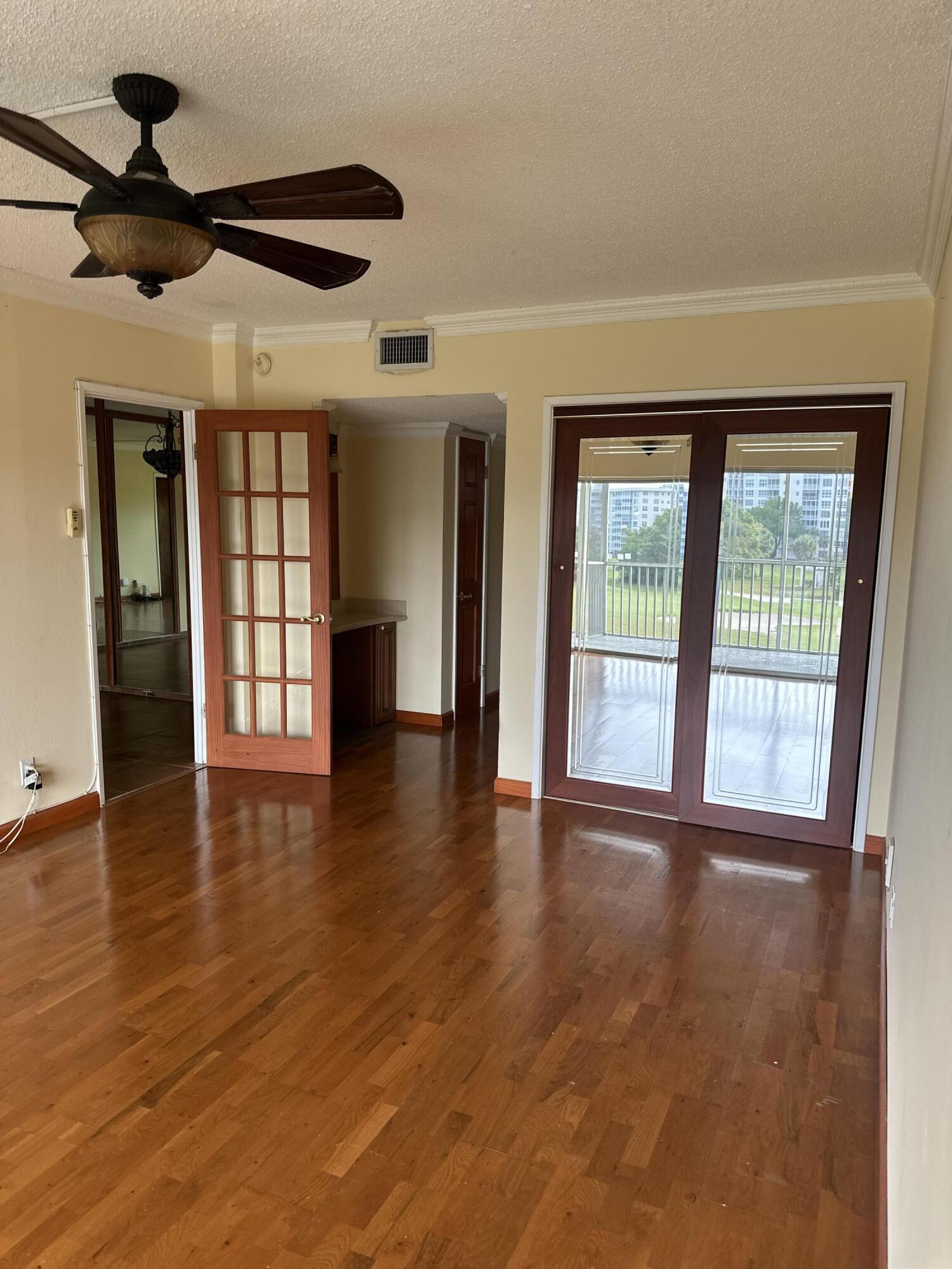 NO 3 PALM-AIRE COUNTRY CLUB - Residential