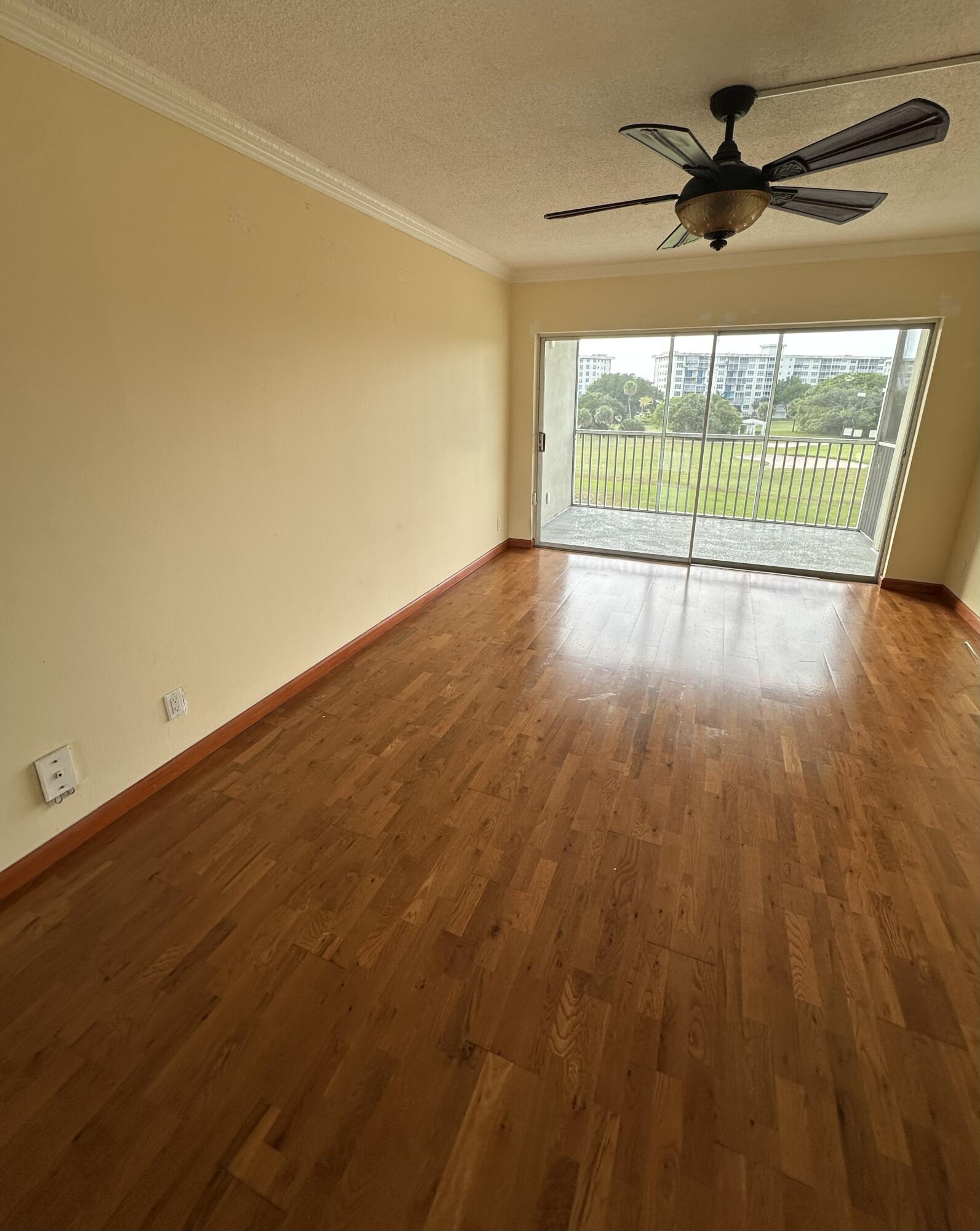 NO 3 PALM-AIRE COUNTRY CLUB - Residential