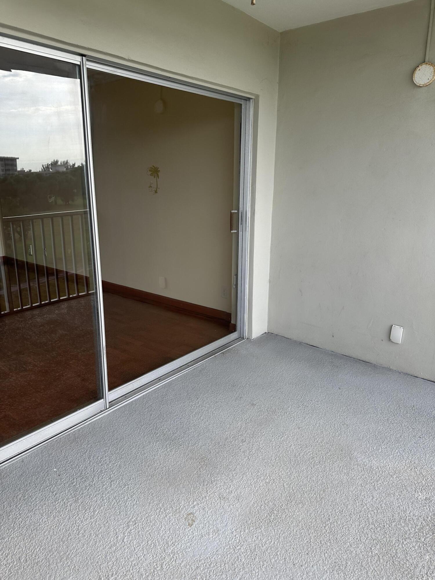 NO 3 PALM-AIRE COUNTRY CLUB - Residential