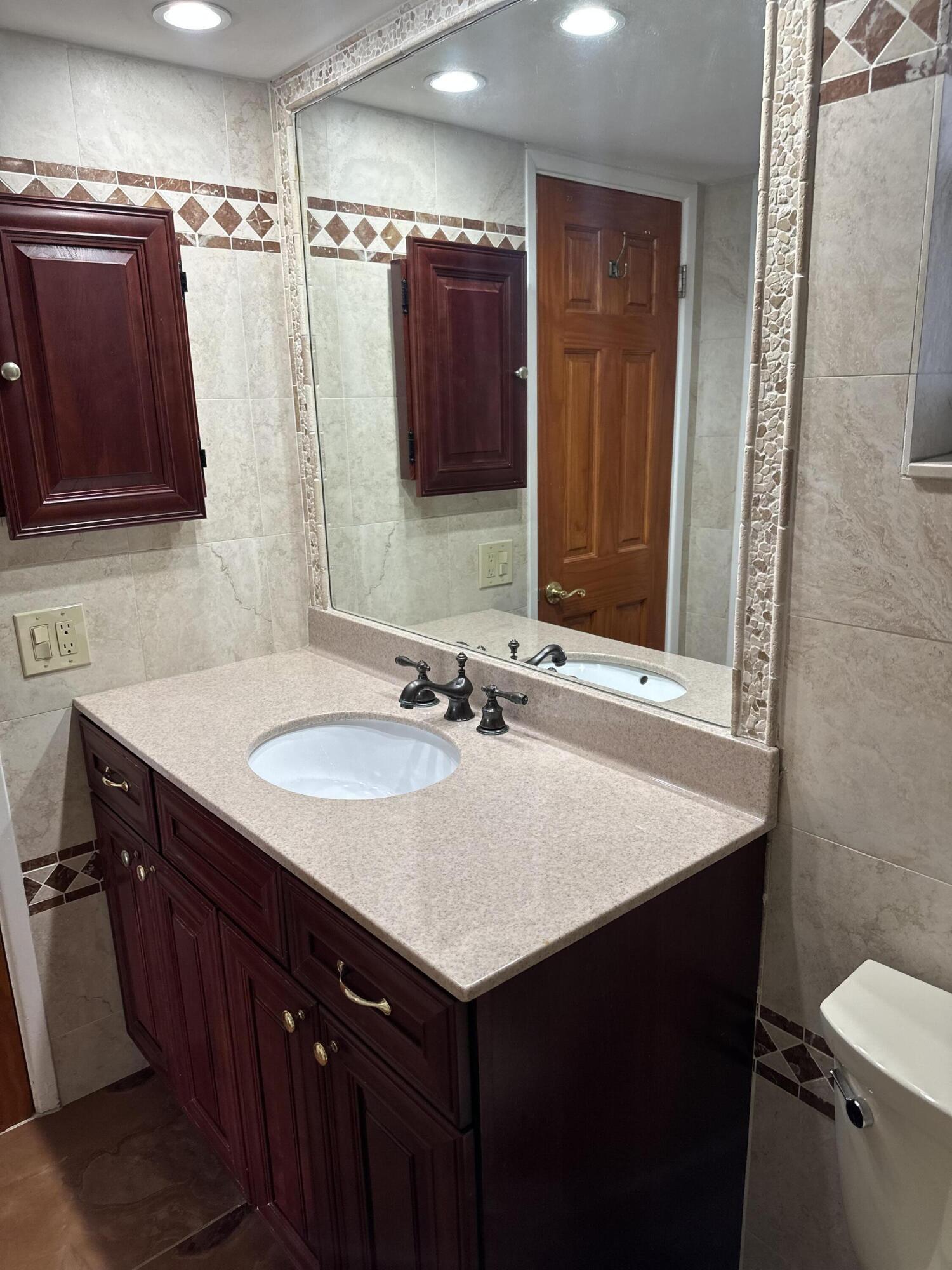 NO 3 PALM-AIRE COUNTRY CLUB - Residential