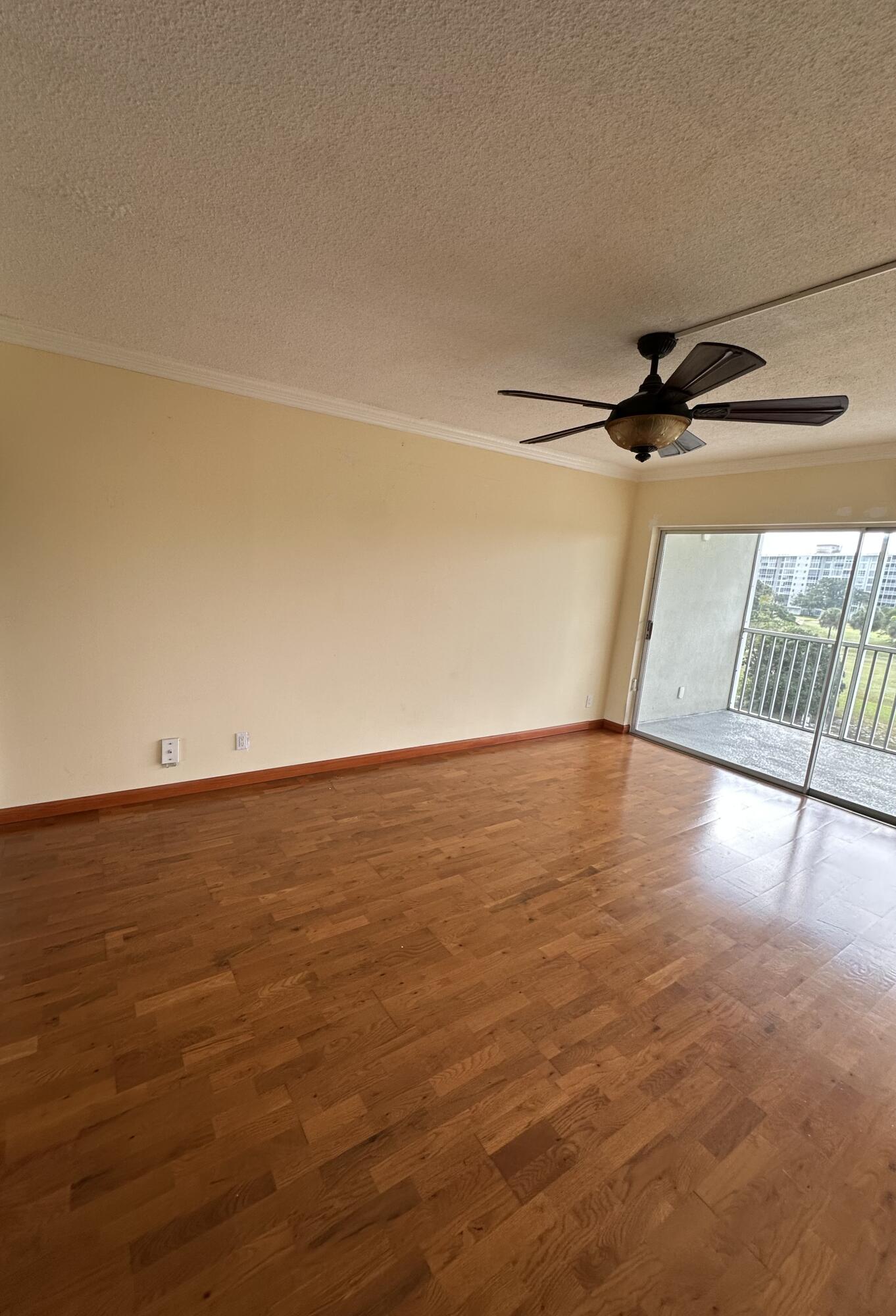NO 3 PALM-AIRE COUNTRY CLUB - Residential