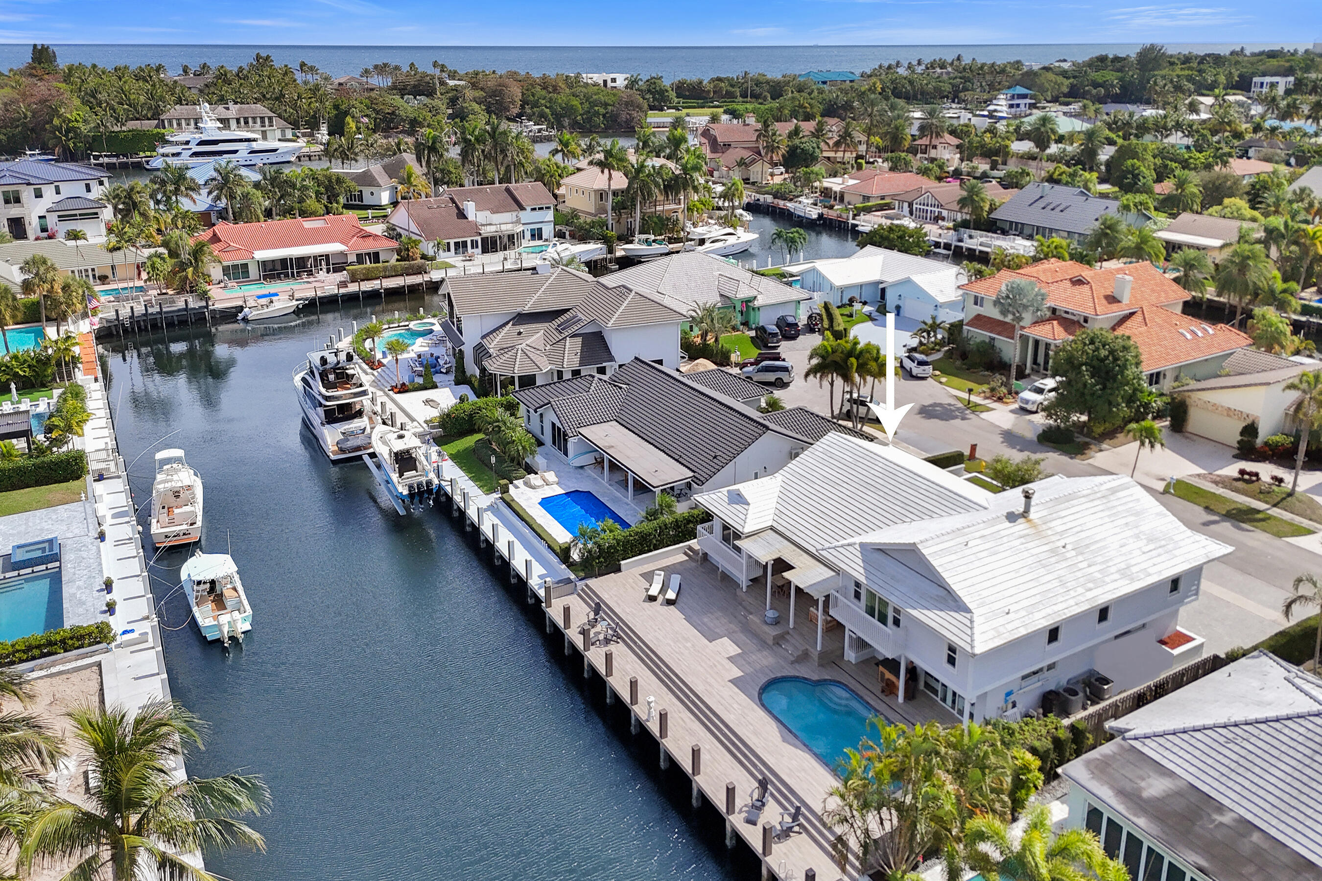 CORAL KEY VILLAS SEC 9 - Residential