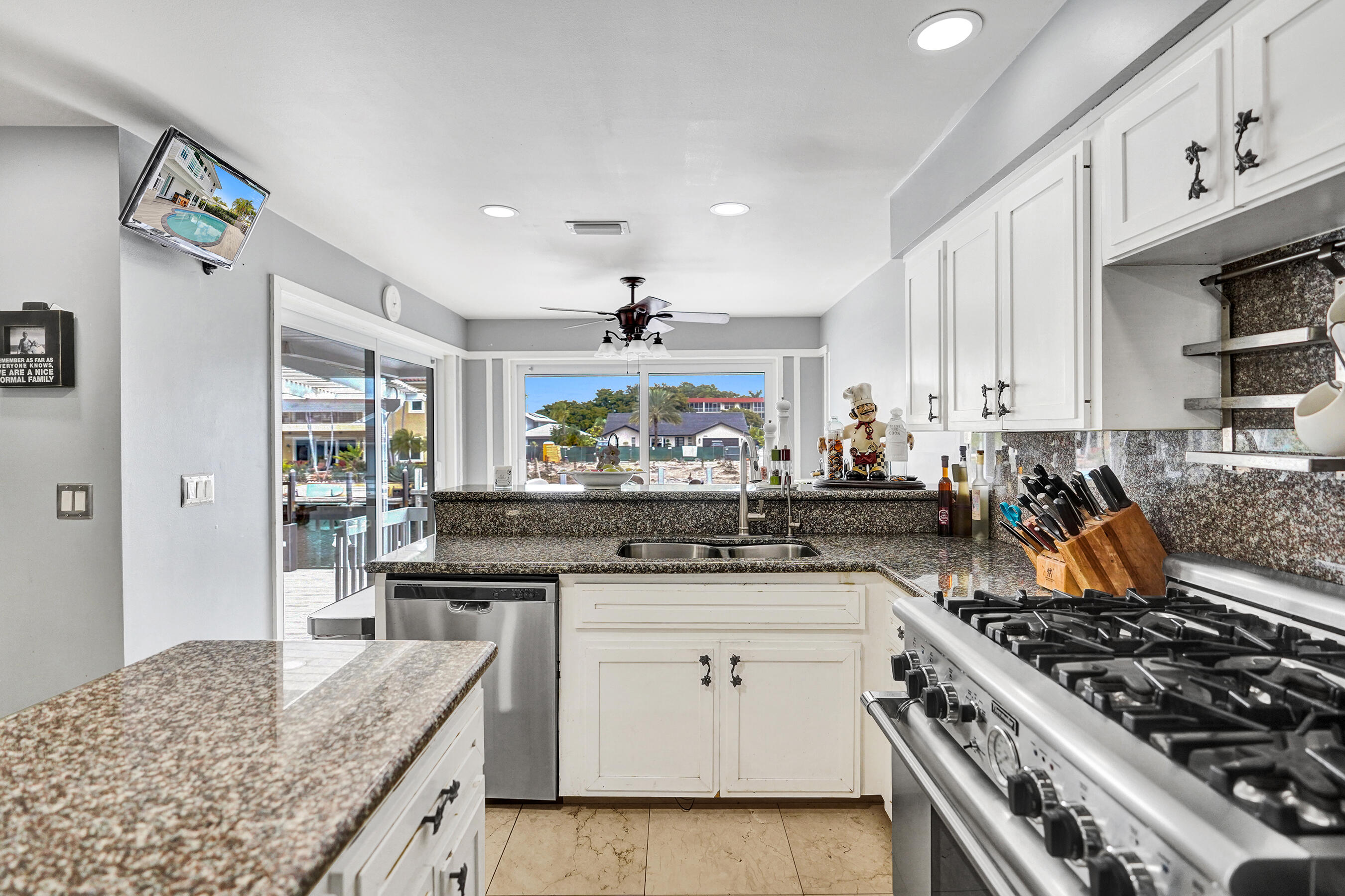 CORAL KEY VILLAS SEC 9 - Residential